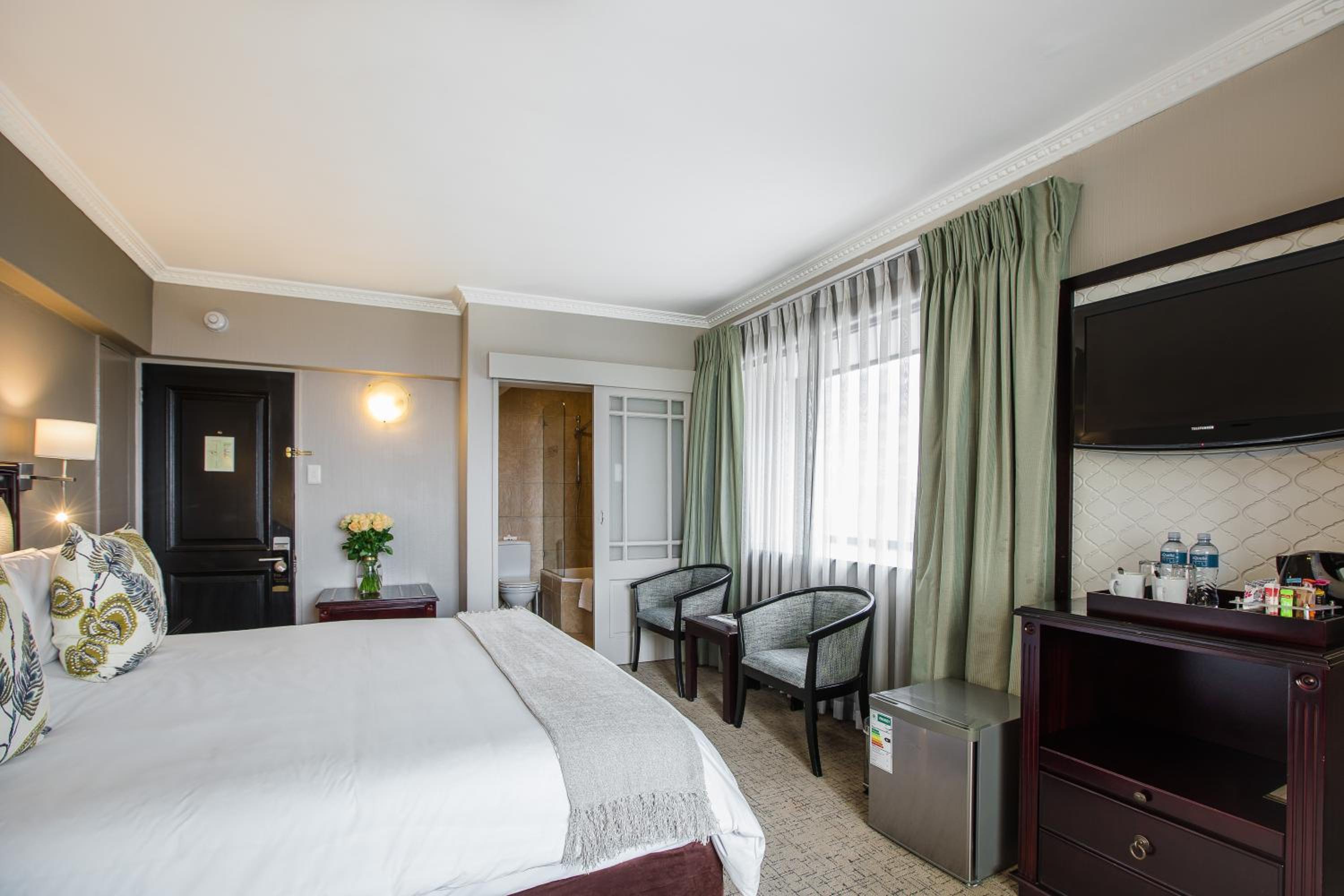 Deluxe Room with King Bed