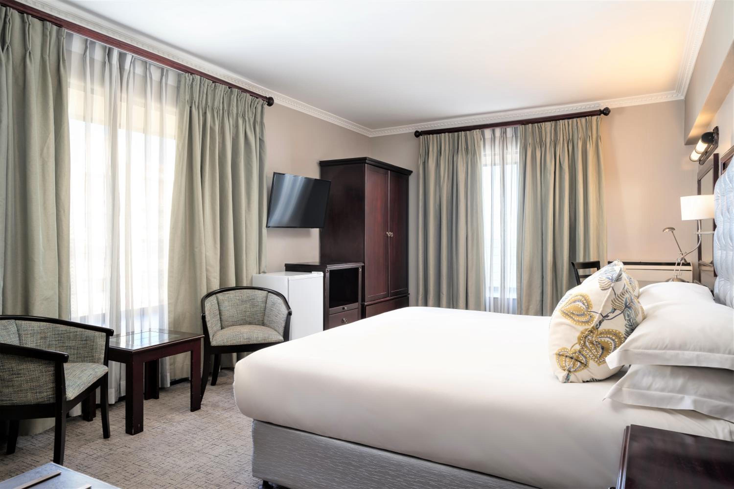 Deluxe Room with King Bed