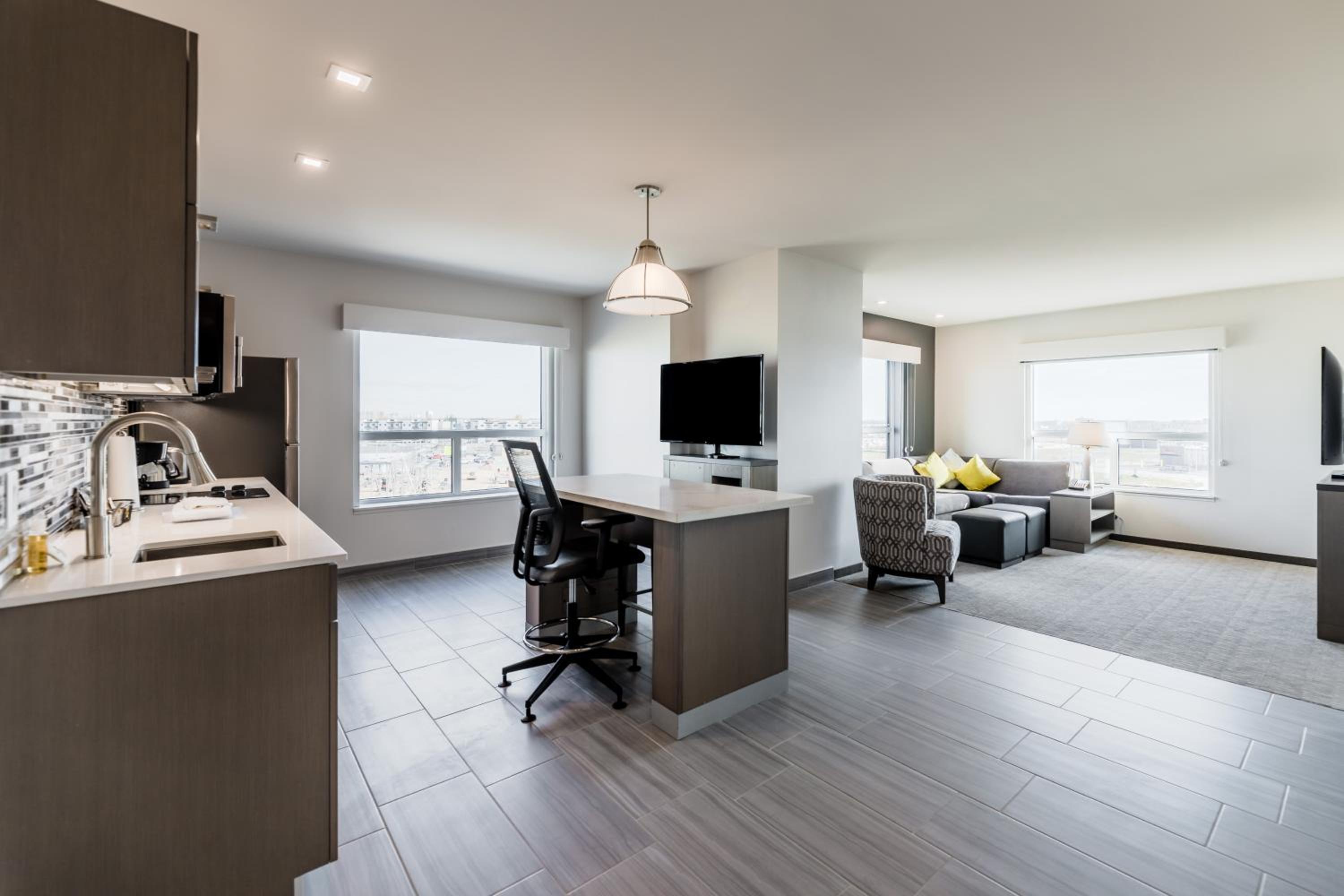 One-Bedroom Spa King Suite