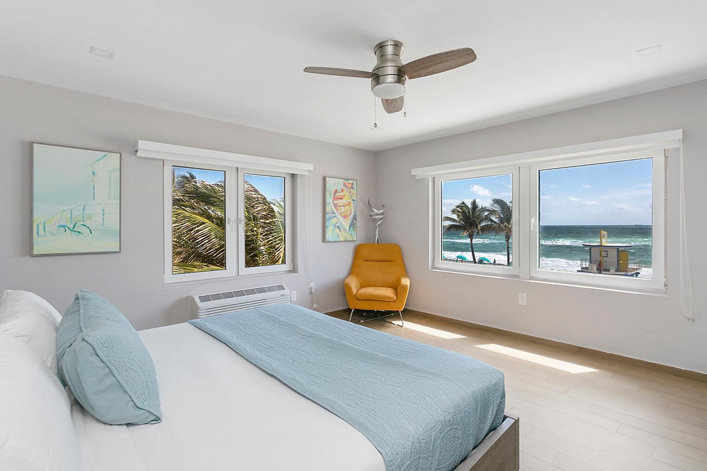 Ocean Front Deluxe Room with King Bed