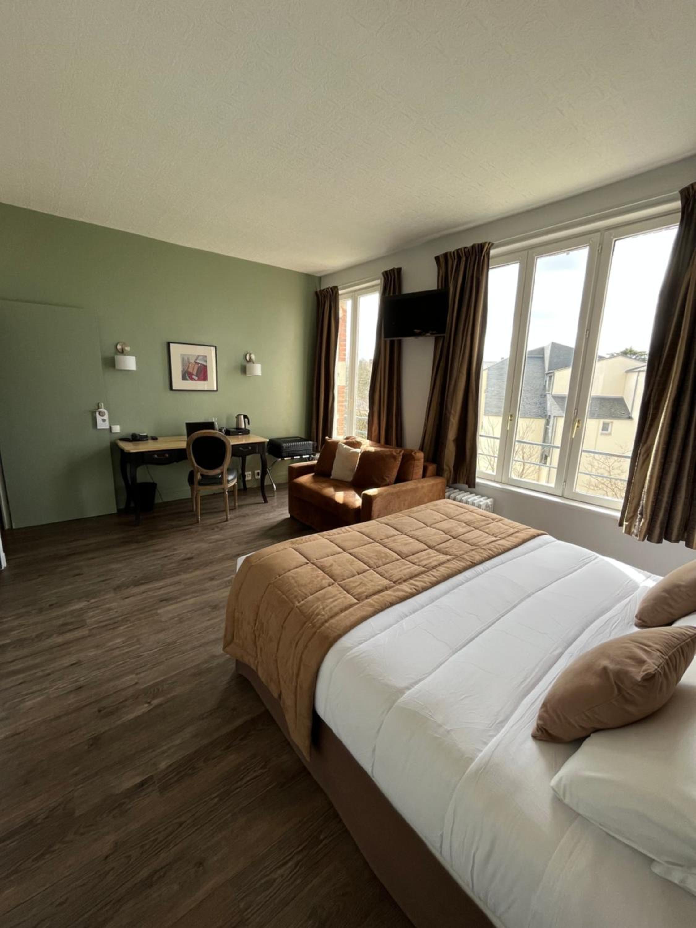 Comfort Room Garden Side