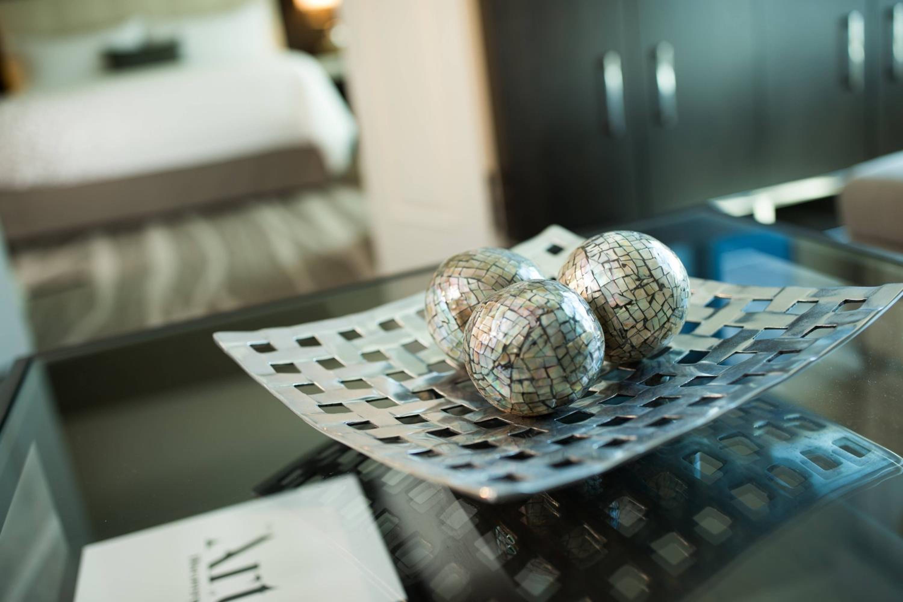 Executive Suite - One Bedroom King with Sofa