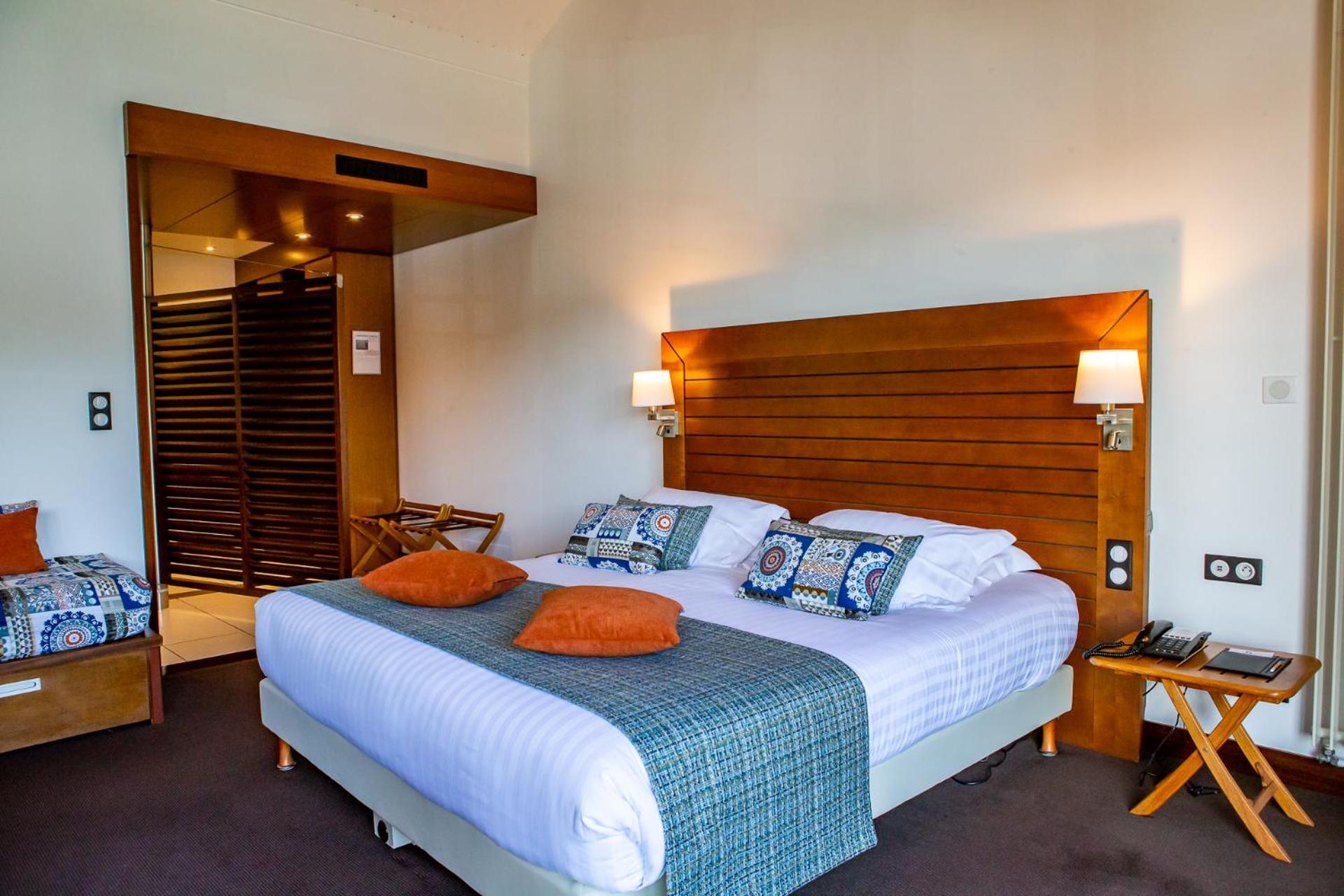 Deluxe Suite with Sea View