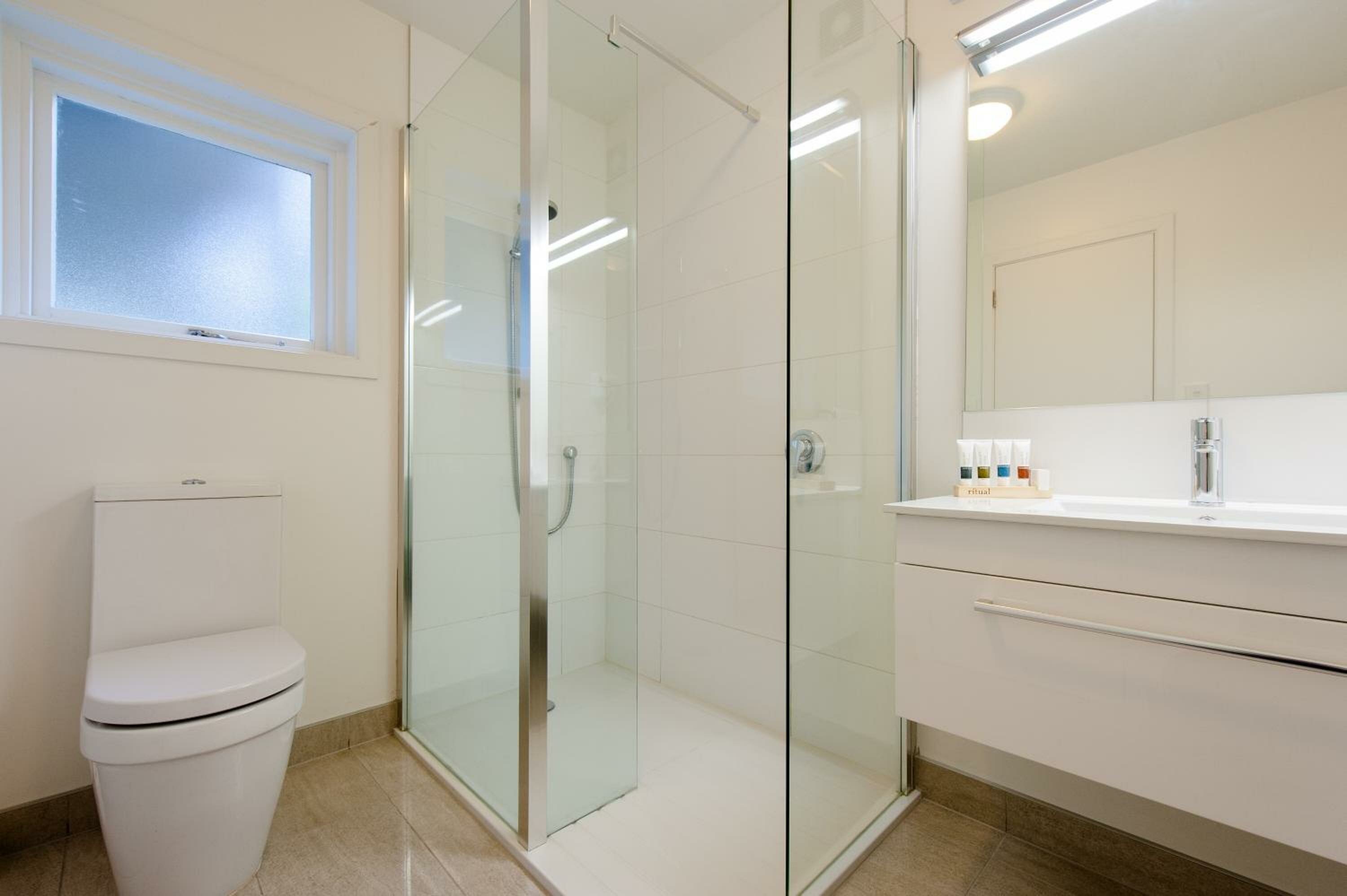 One-Bedroom King Suite