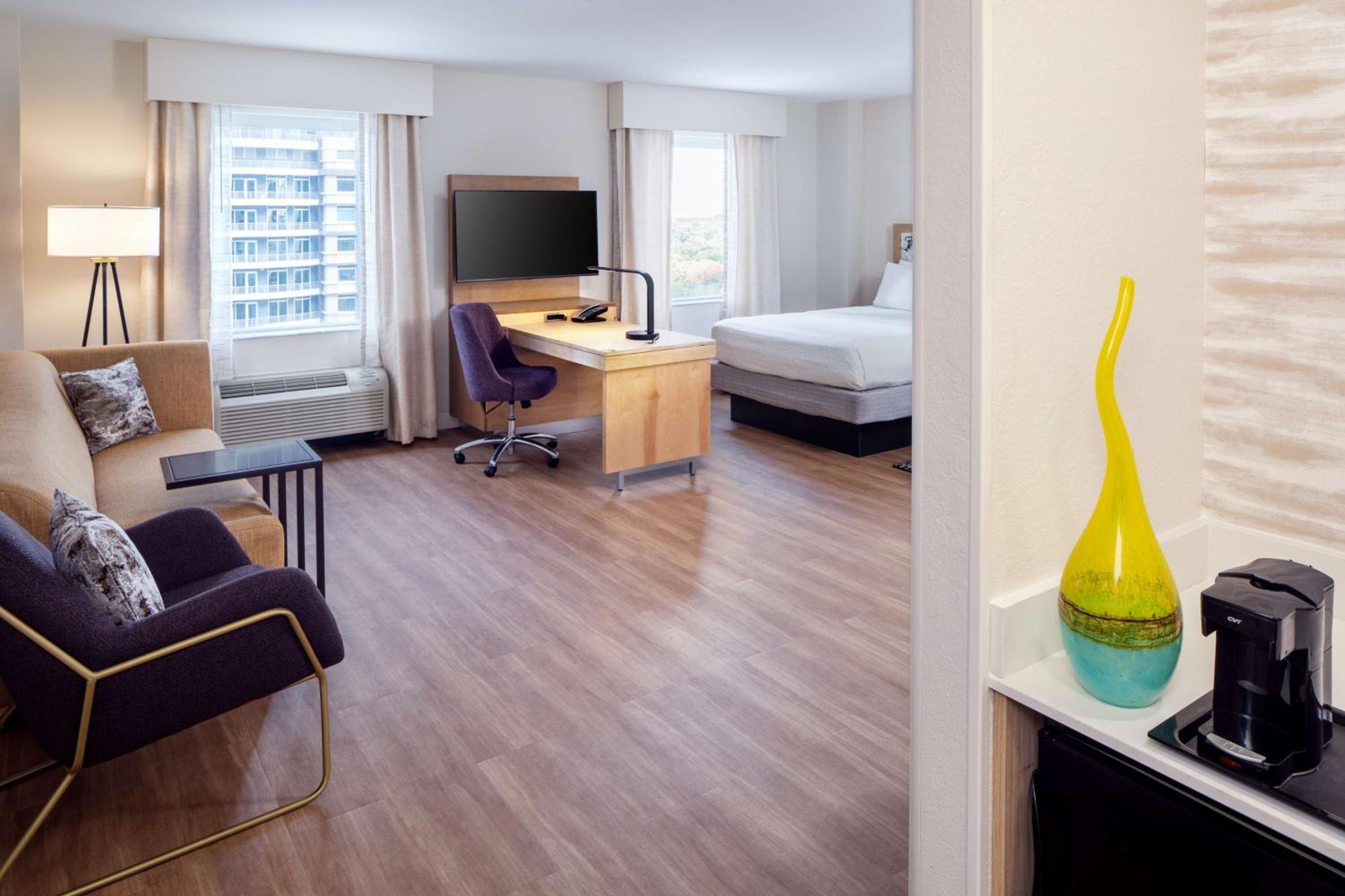 Queen Studio Suite with Two Queen Beds - Non-Smoking