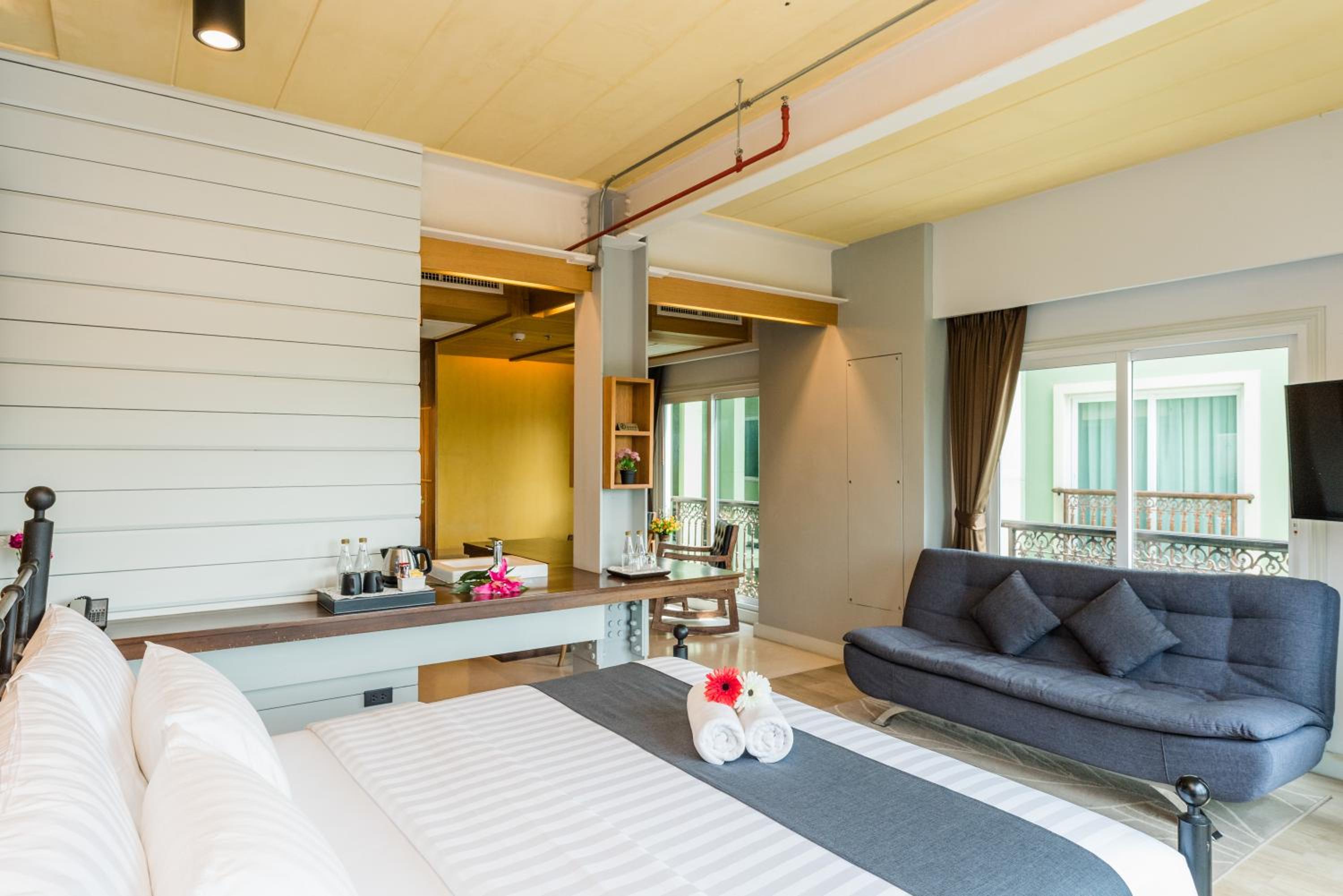 Deluxe Suite