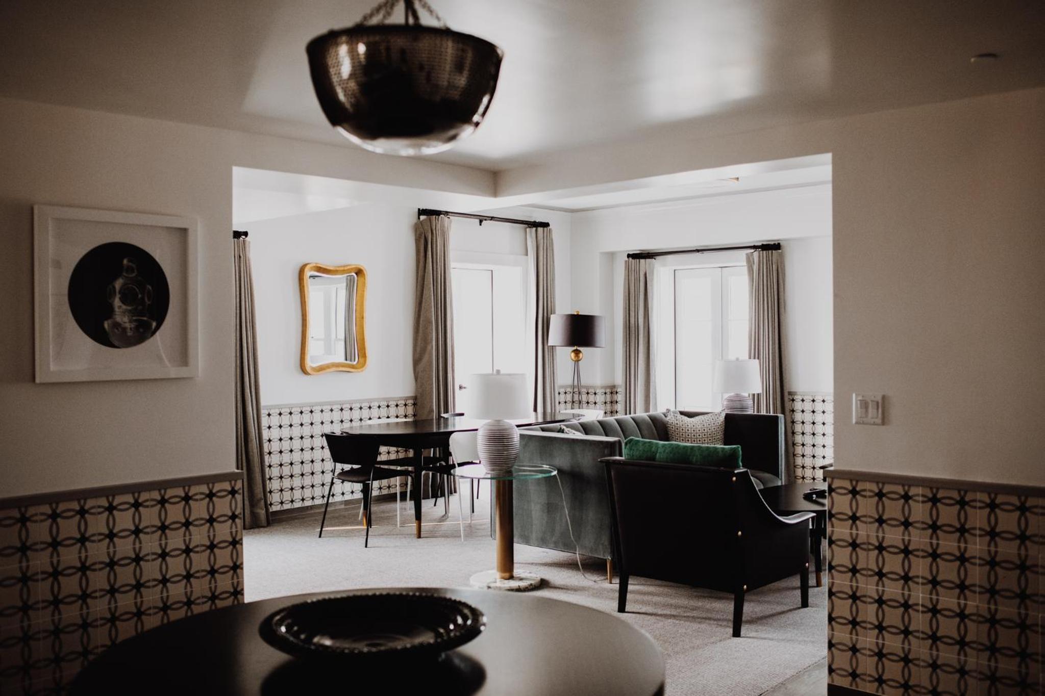 Superior King Suite