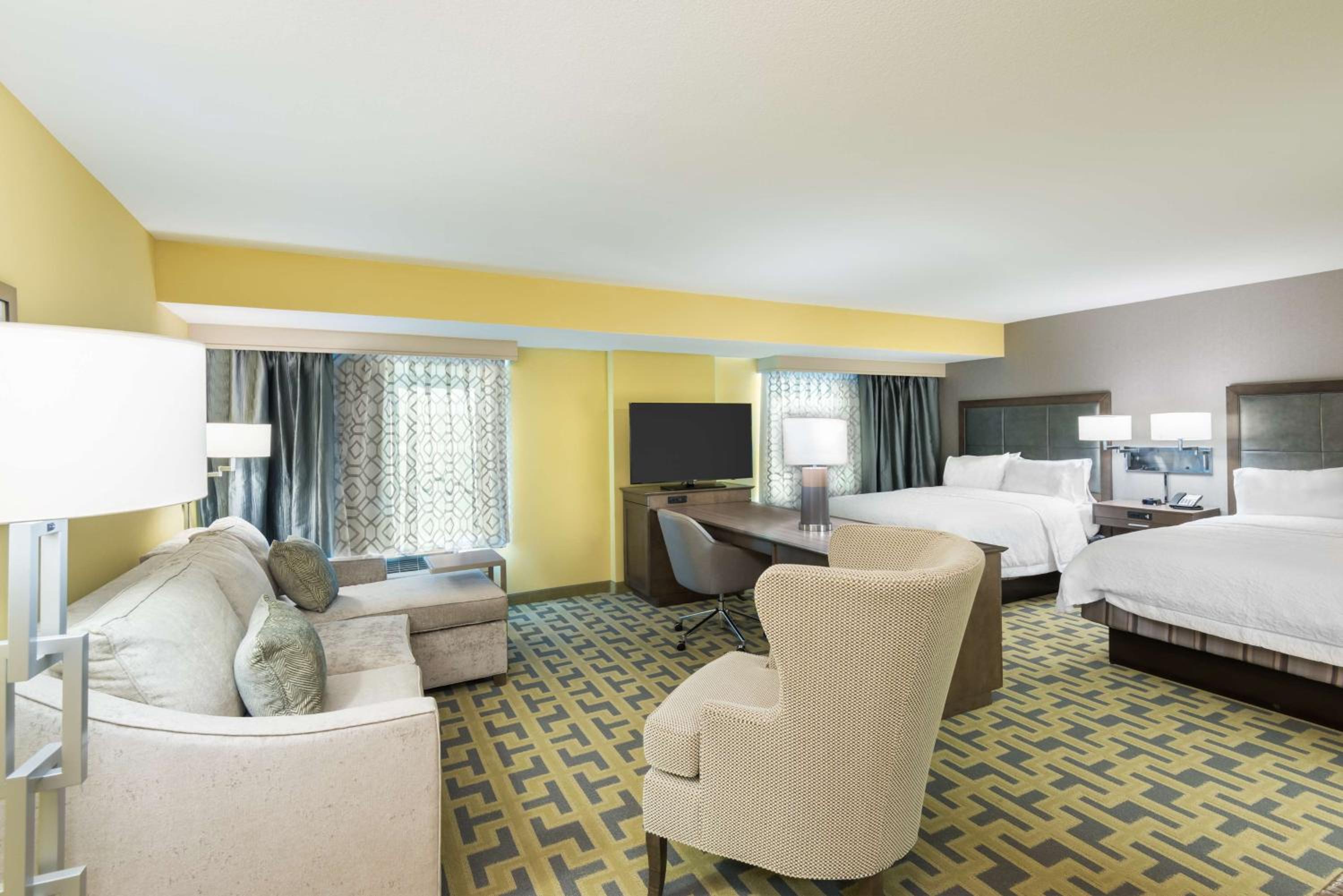 Queen Studio Suite with Two Queen Beds - Non-Smoking