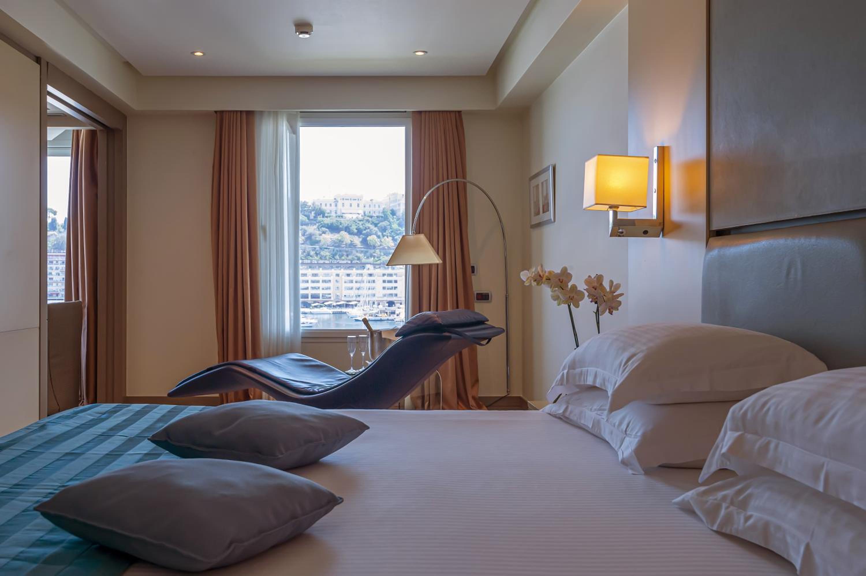 Grand Suite - Harbor view