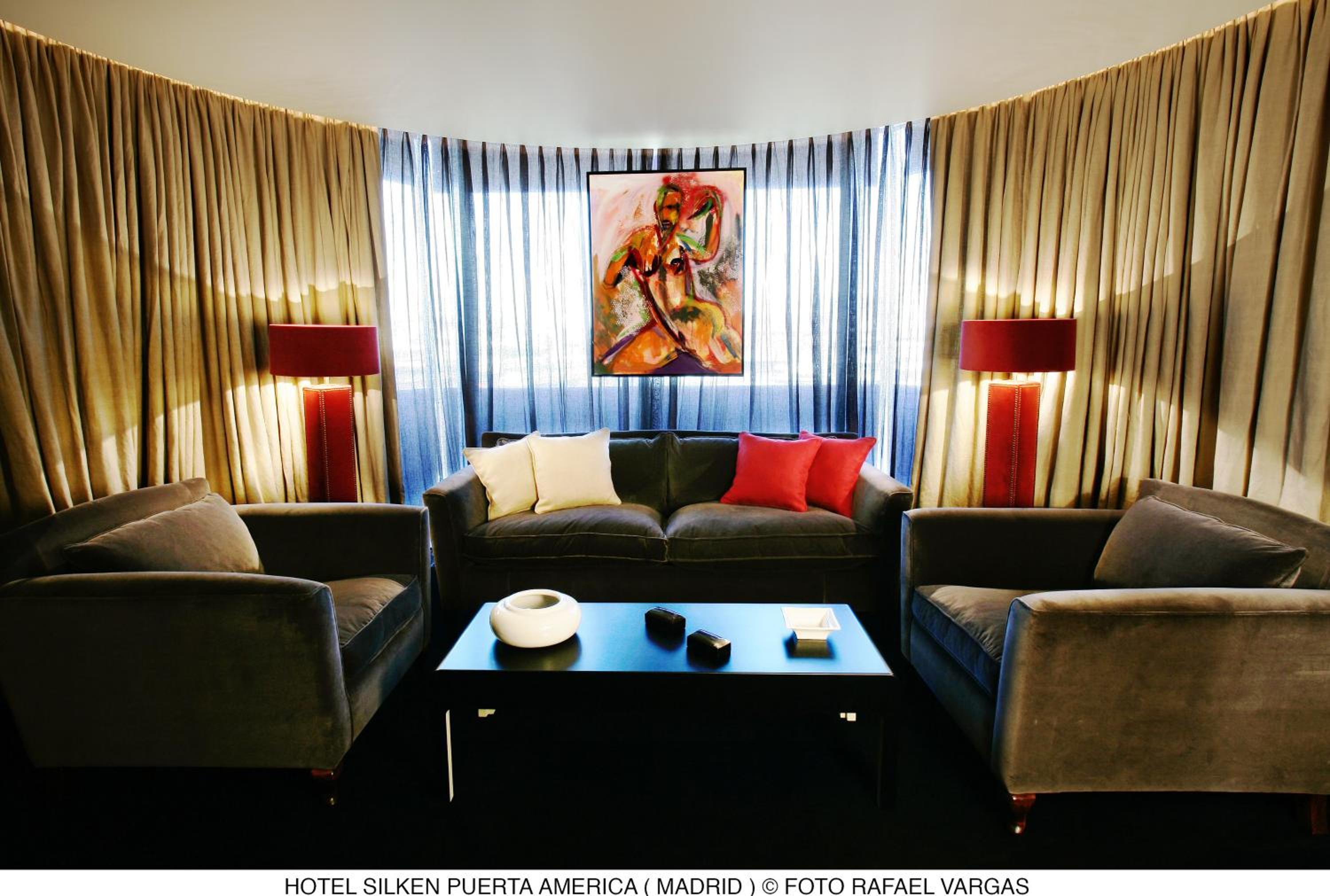 Junior Suite with Executive Lounge Access