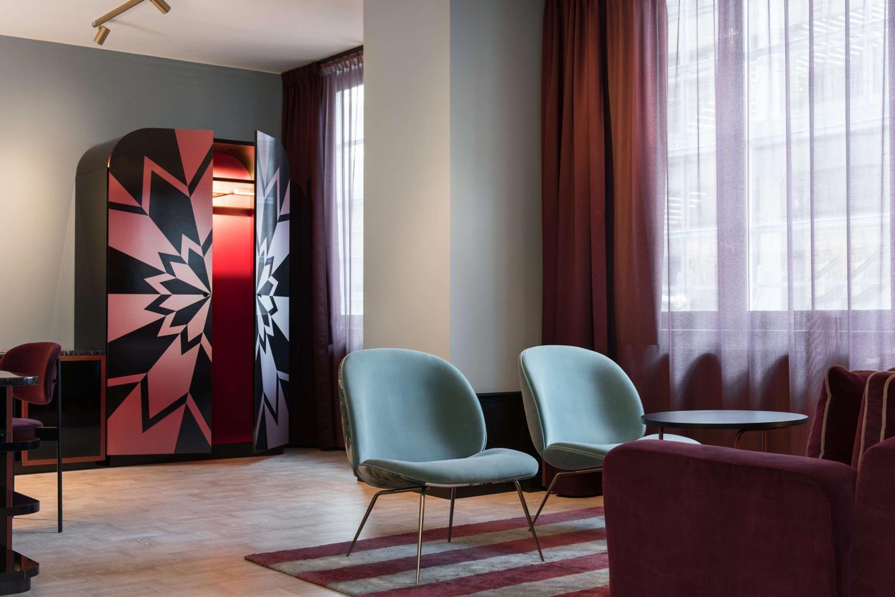Junior Suite with City View