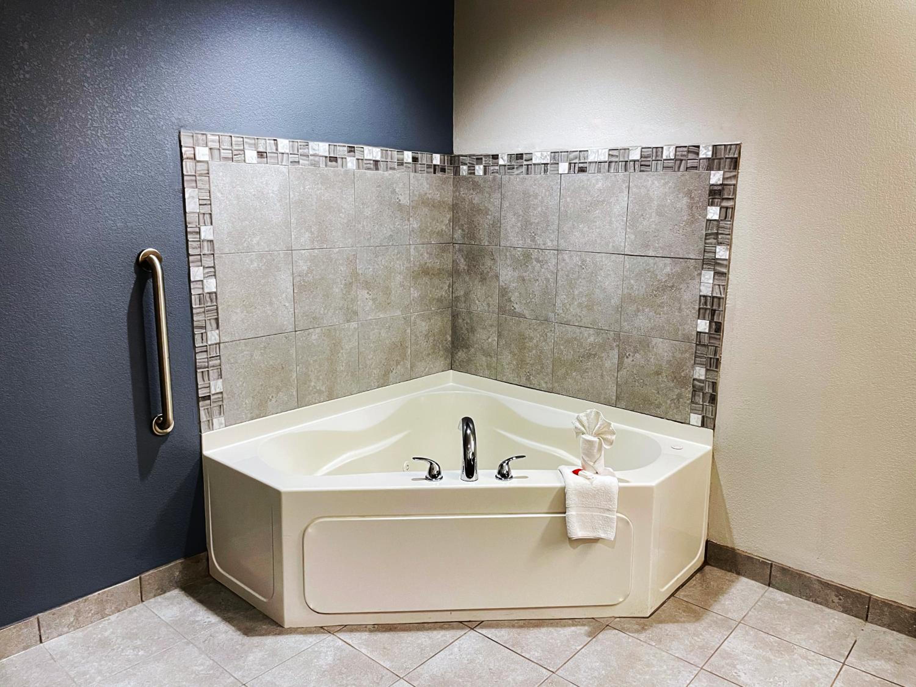 1 King Bed, Deluxe Studio Suite, Non-Smoking 