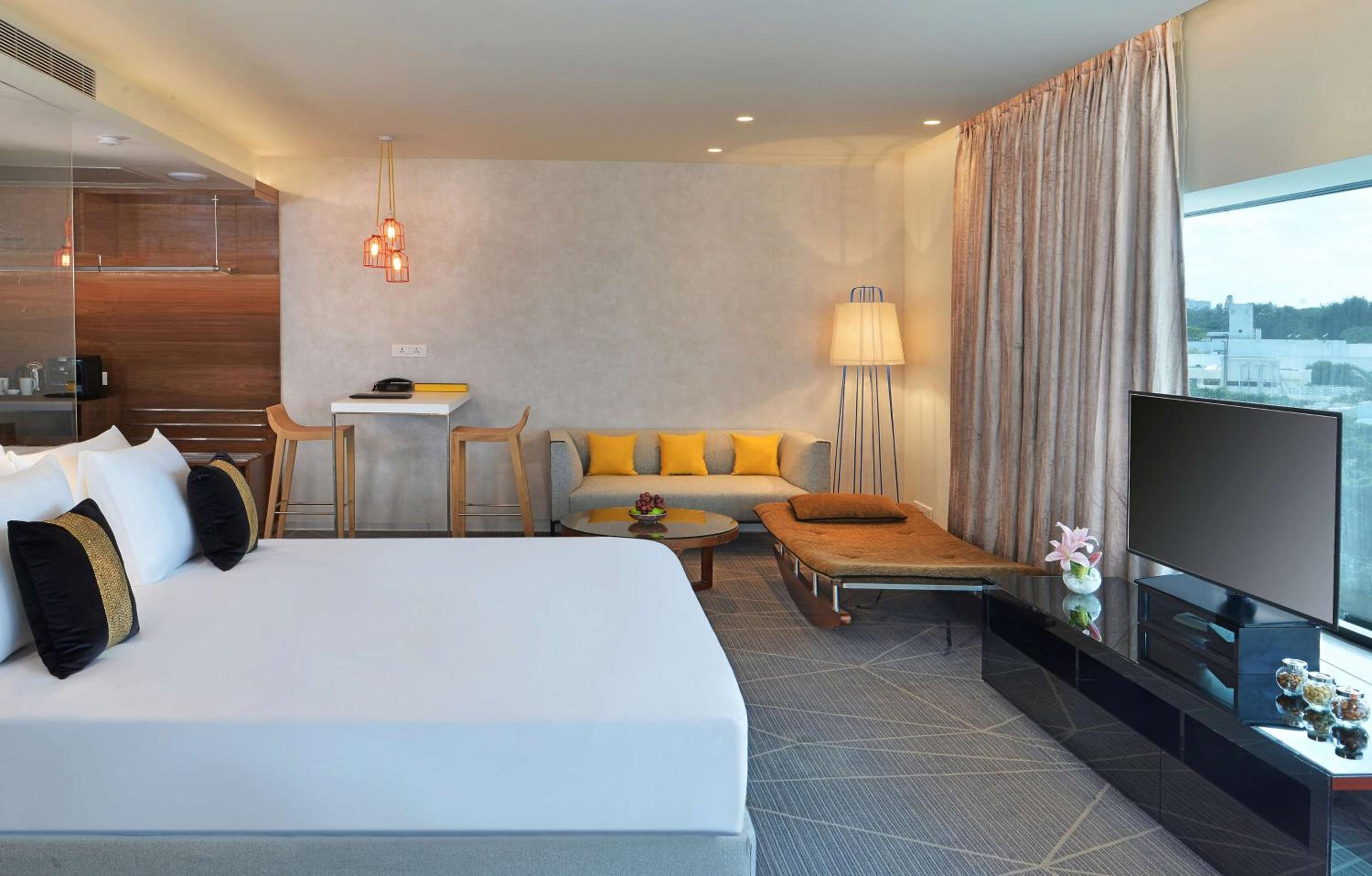 One Bedroom Suite - Lounge Access