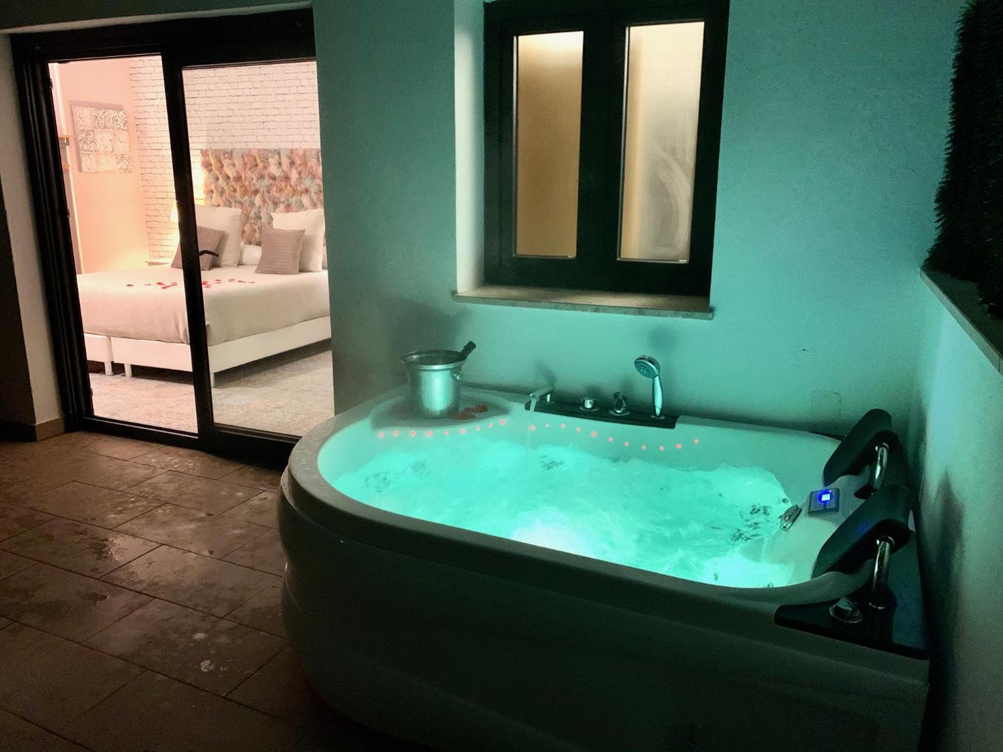 Suite with Jacuzzi in the Terrace