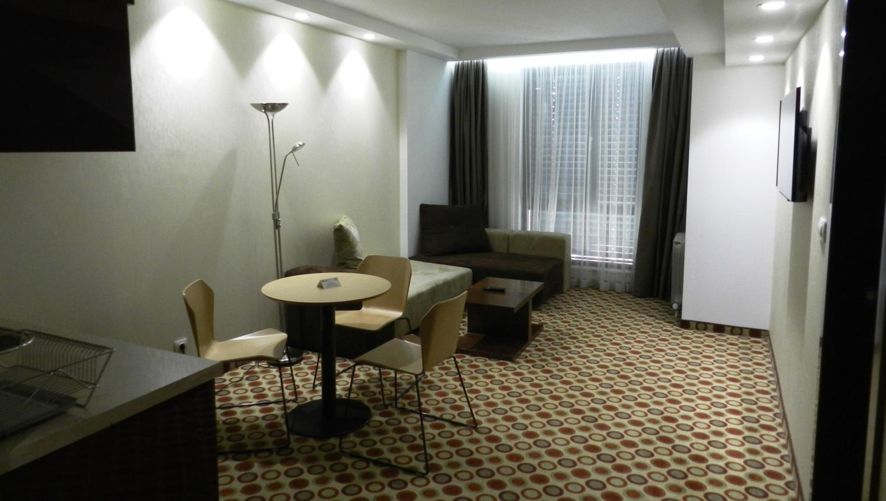 Superior One-Bedroom Apartment