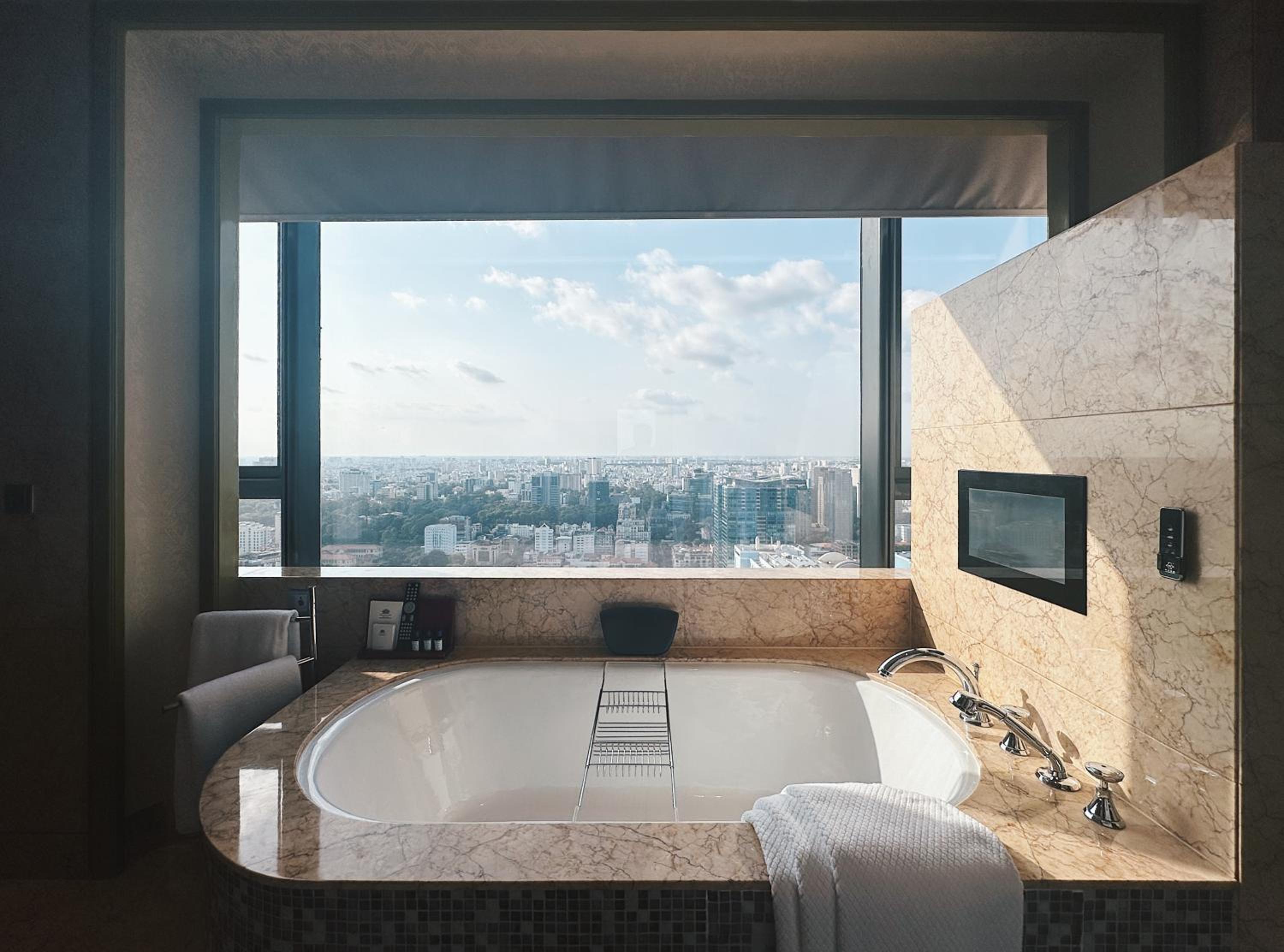 Grand Deluxe Twin Room High Floor