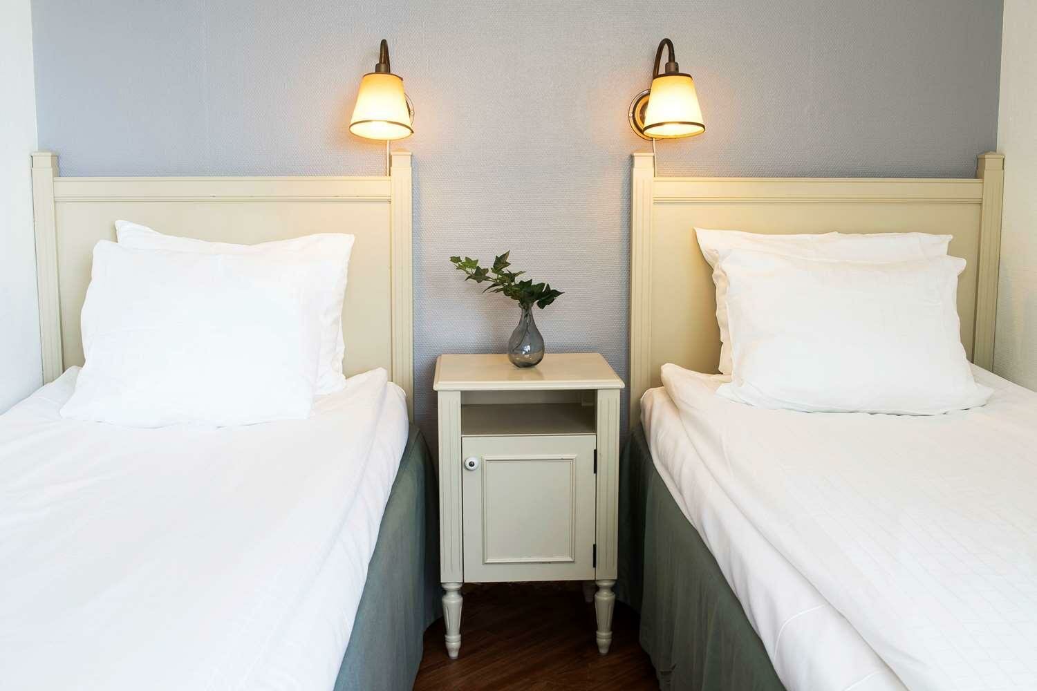 Standard Quadruple Room with Two Single Beds - Pet-Friendly/Non-Smoking