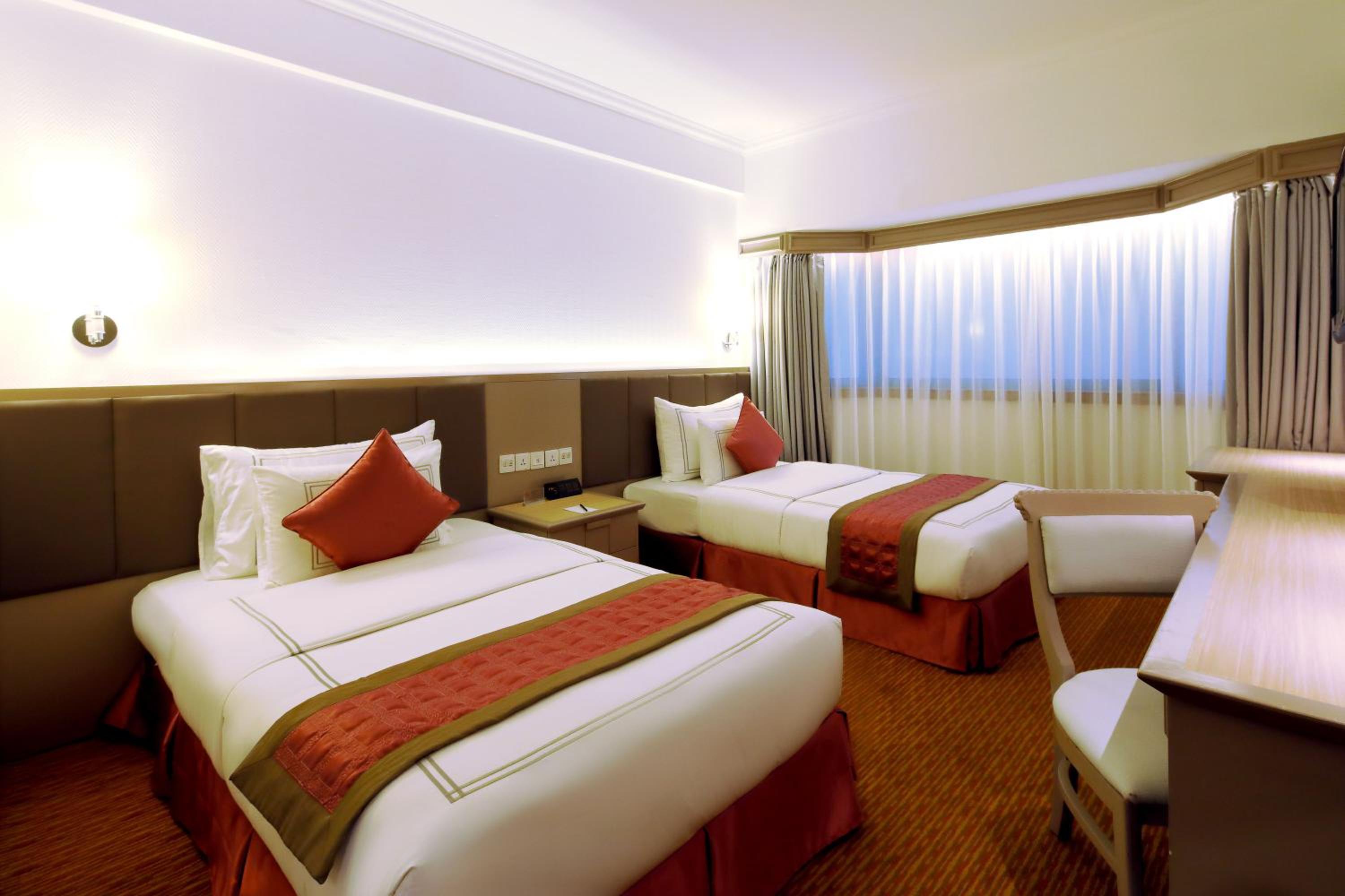 Club Twin Room City View with Club Access