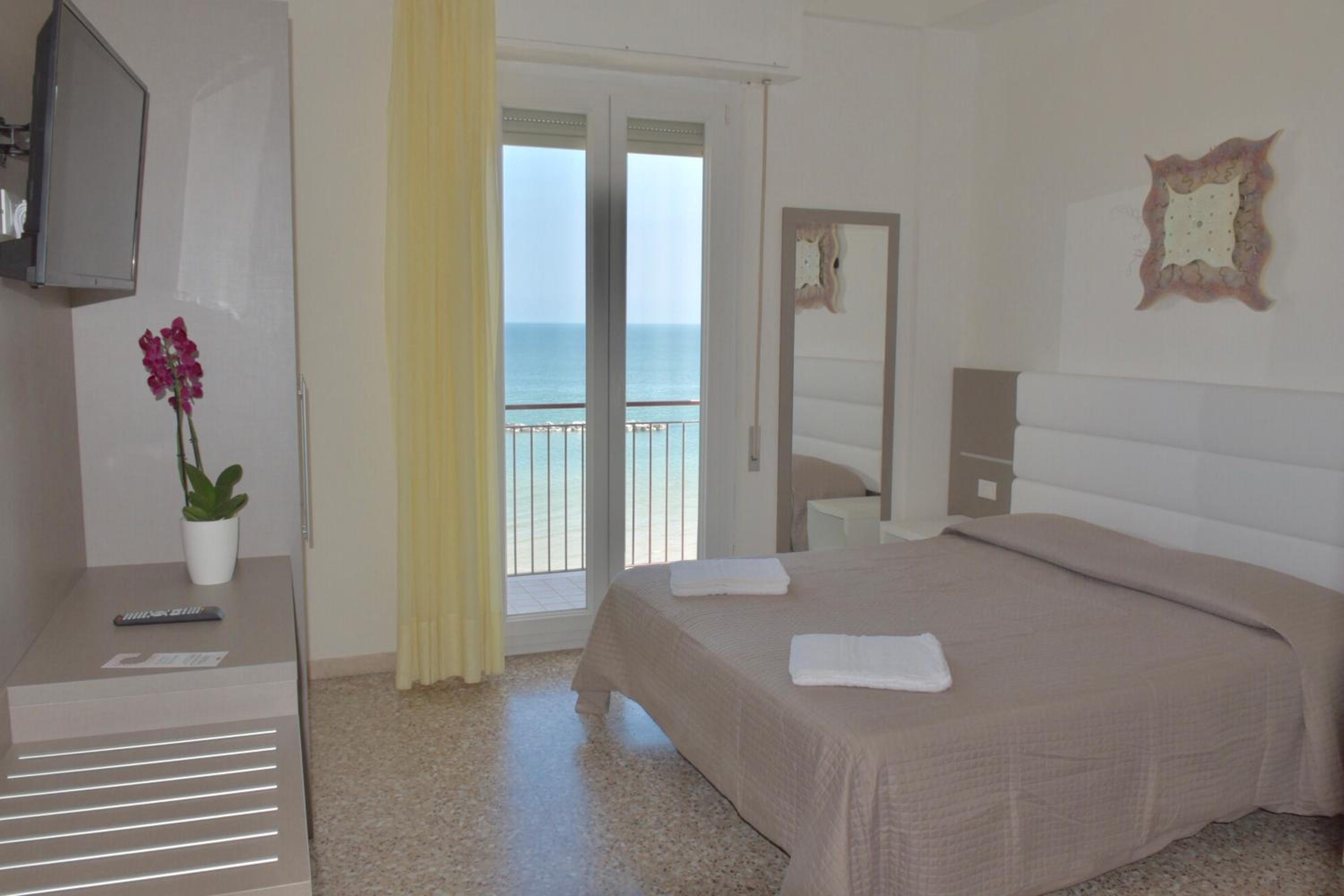Superior Double or Twin Room with Sea View