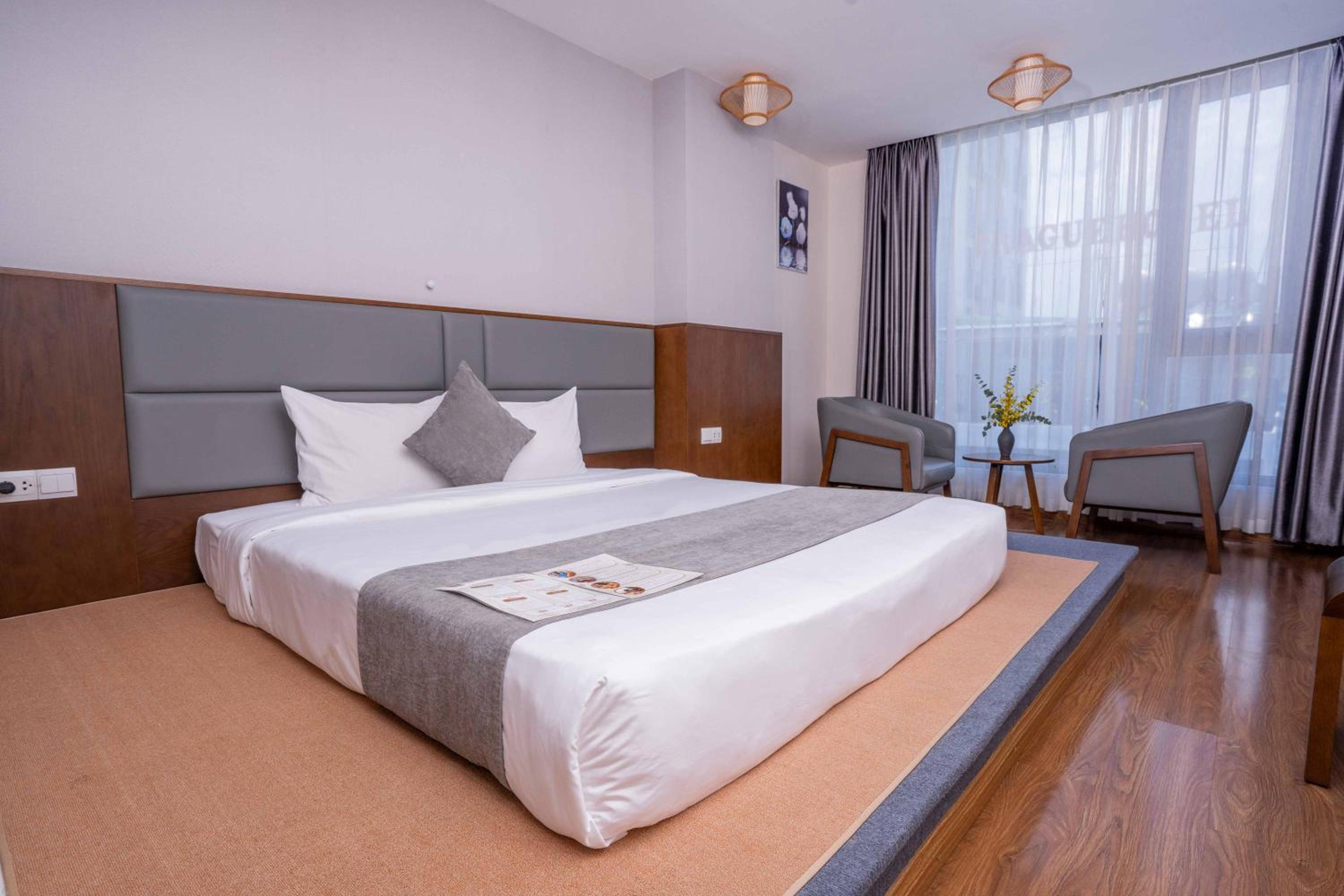 Deluxe Double or Twin Room with City View