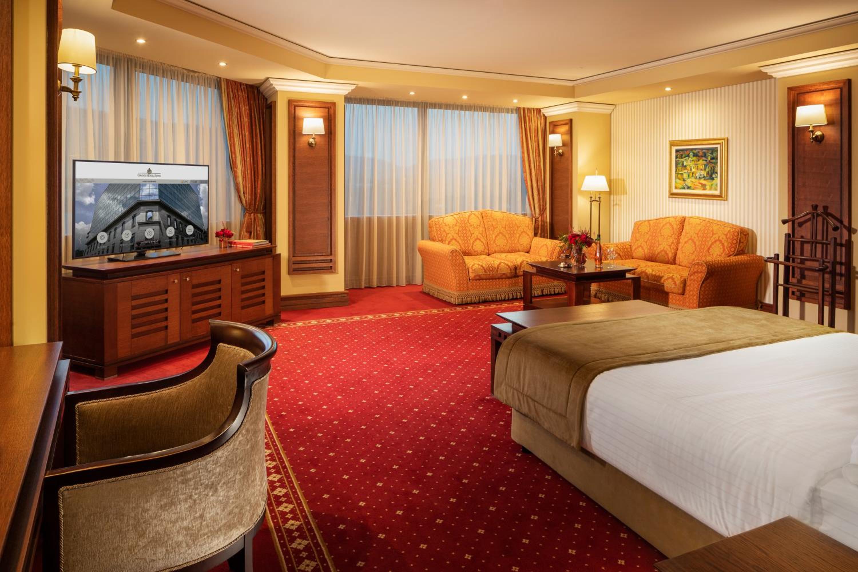 Corner Suite
