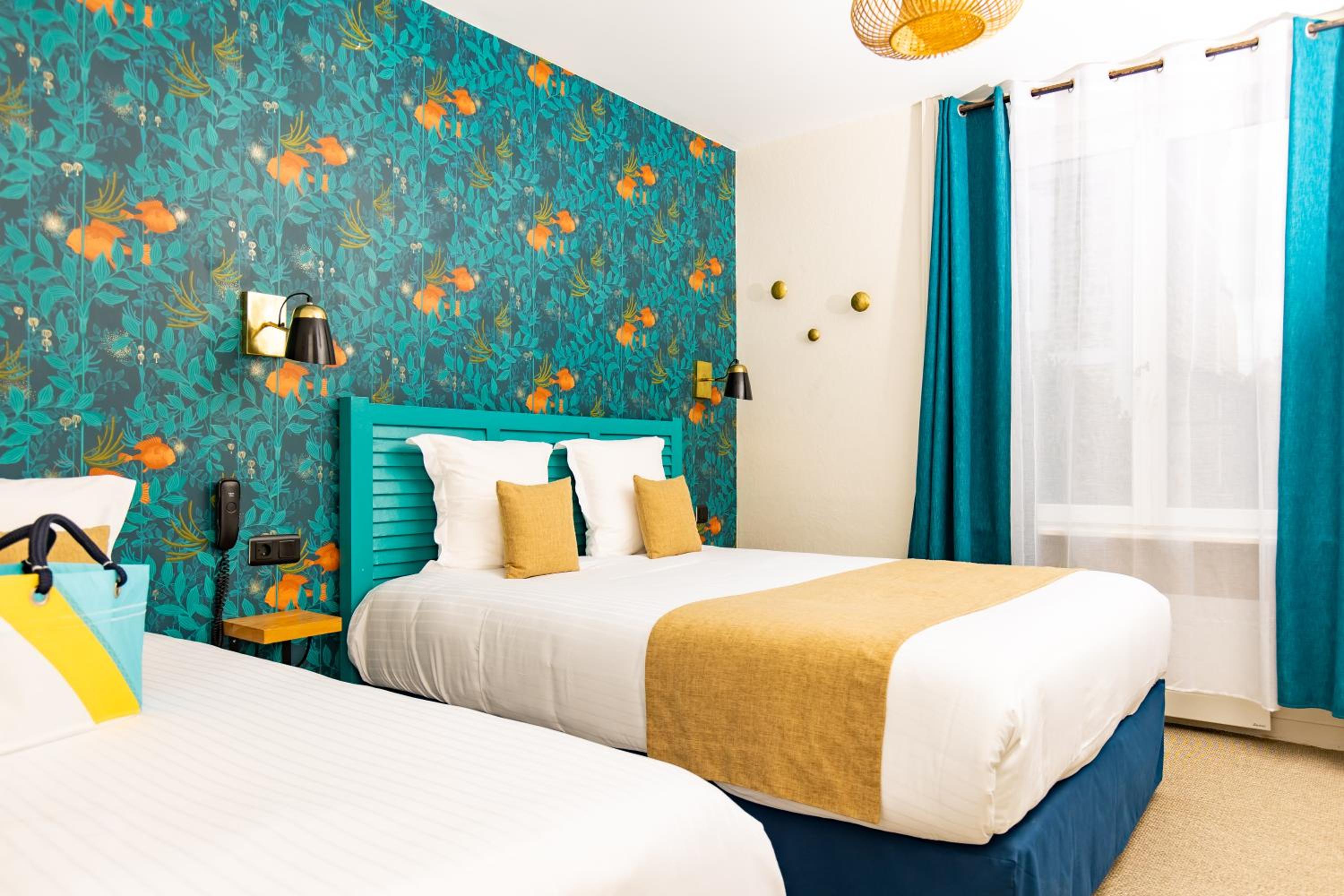 Quadruple Room with Courtyard View