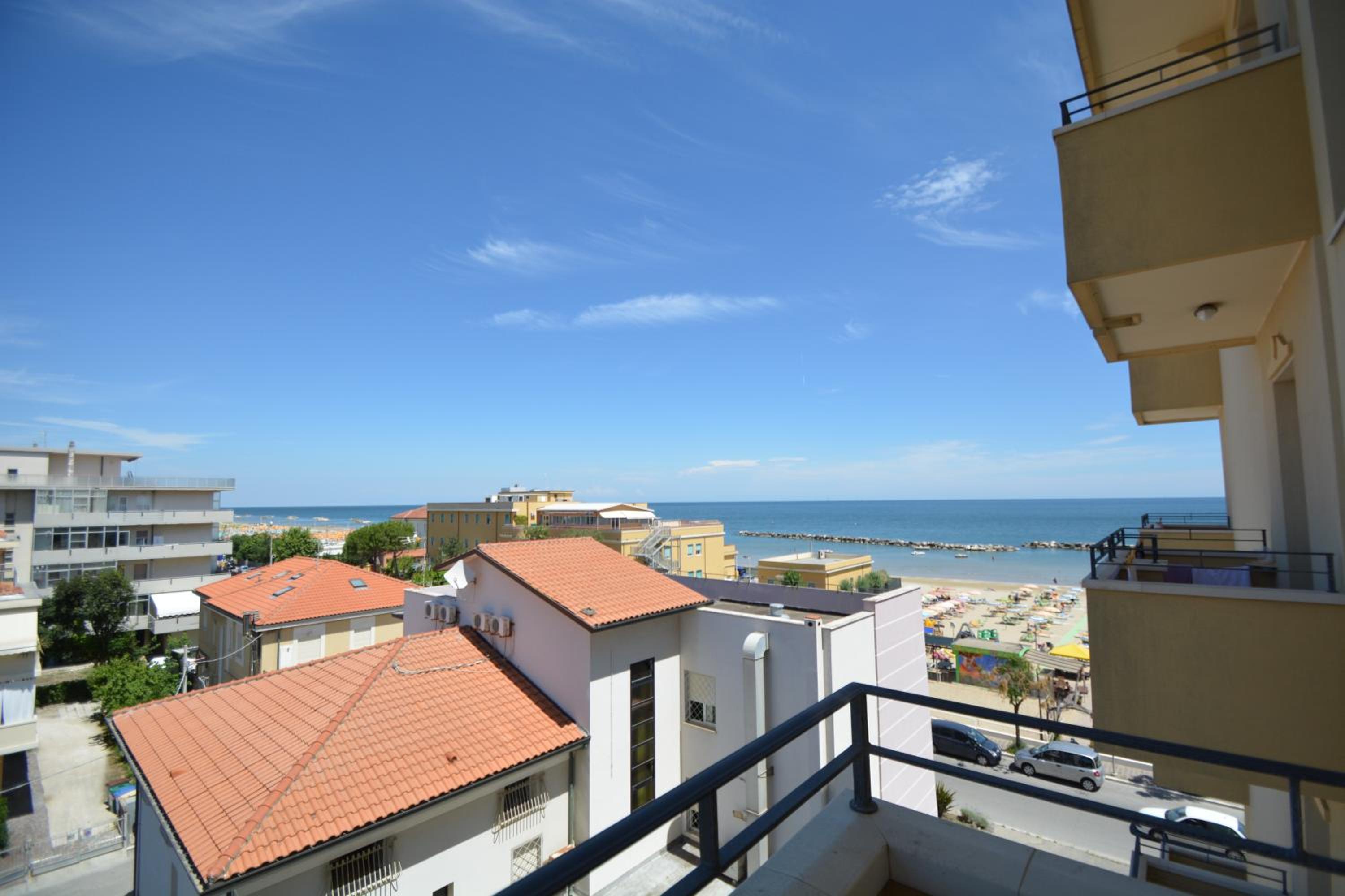 Quadruple Room with Lateral Sea View