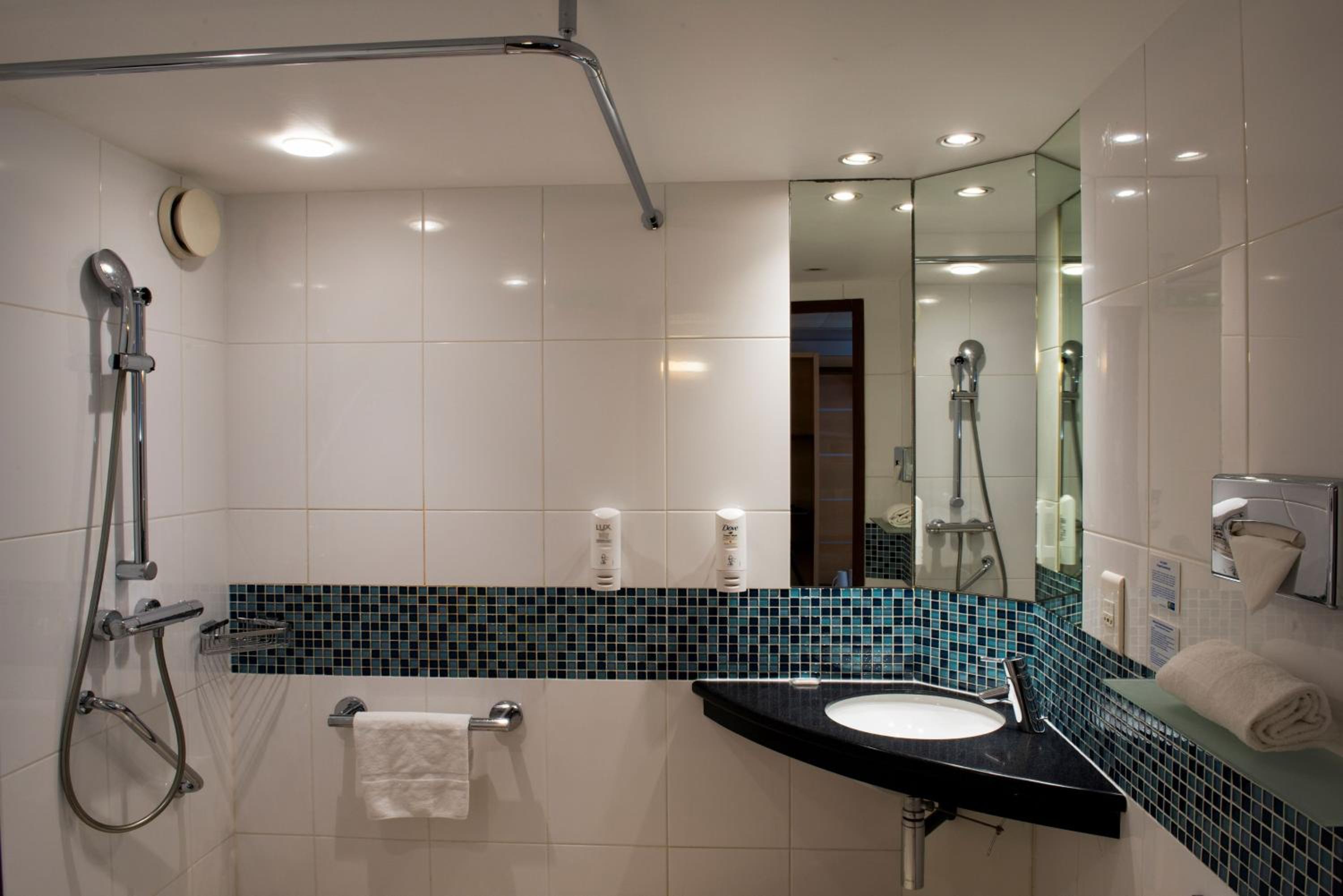 Standard Double Room with Free Breakfast - Accessible