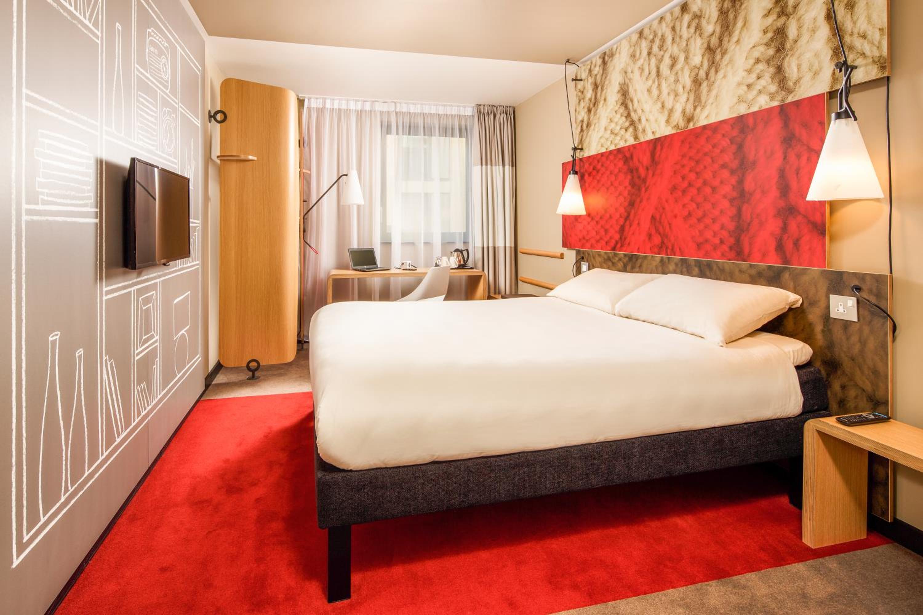 Double Sweet Room by Ibis
