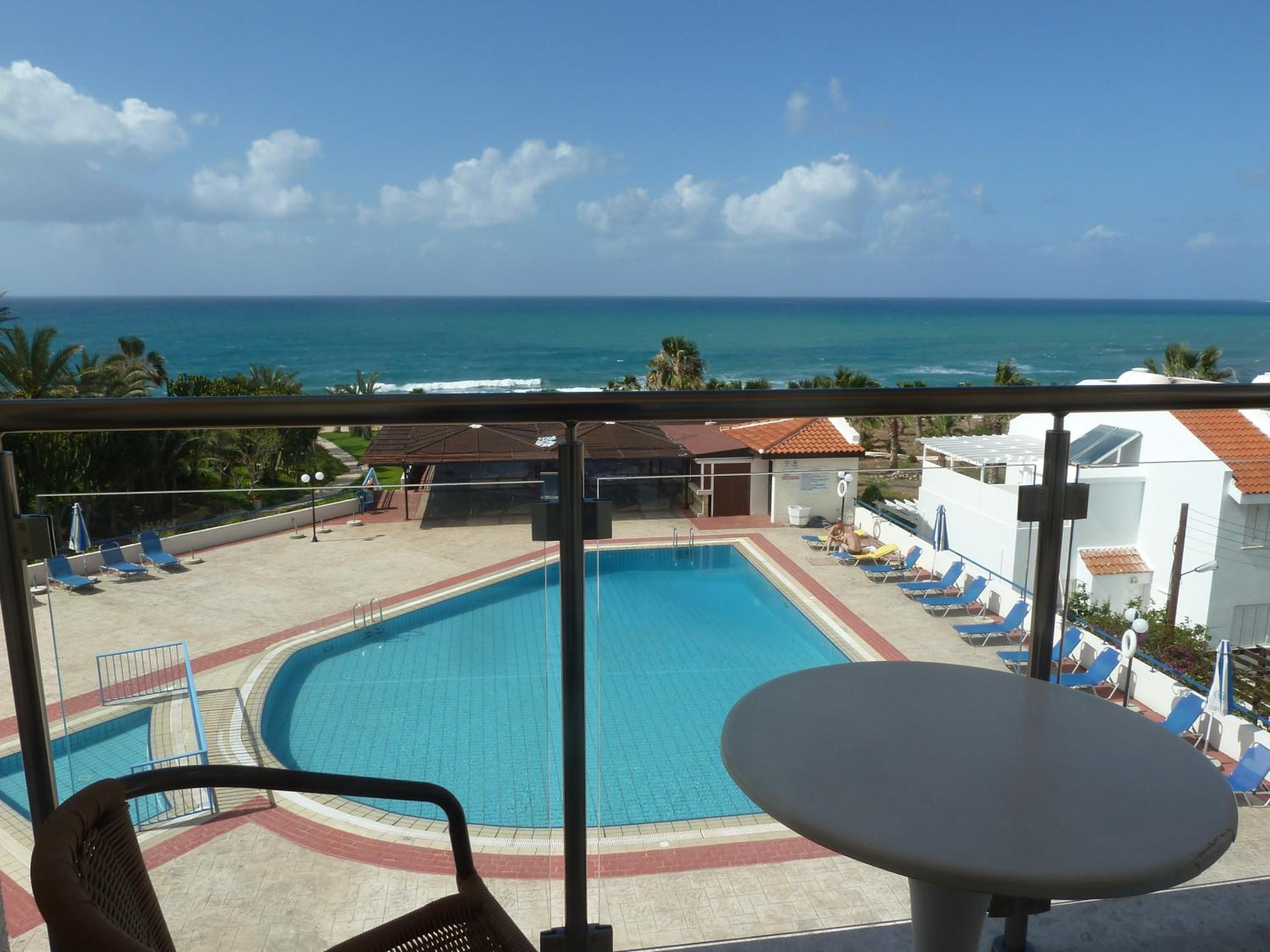 Superior One-Bedroom Apartment with Sea View