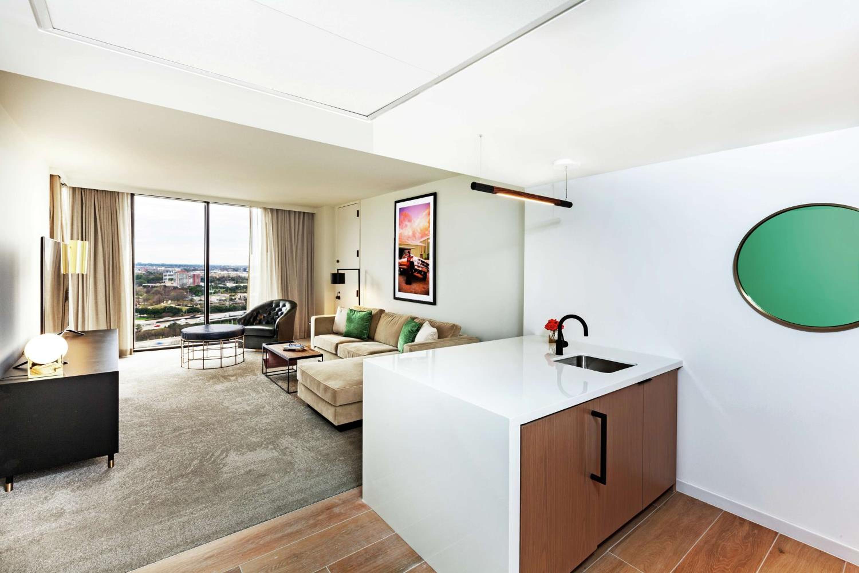 One-Bedroom Corner Suite