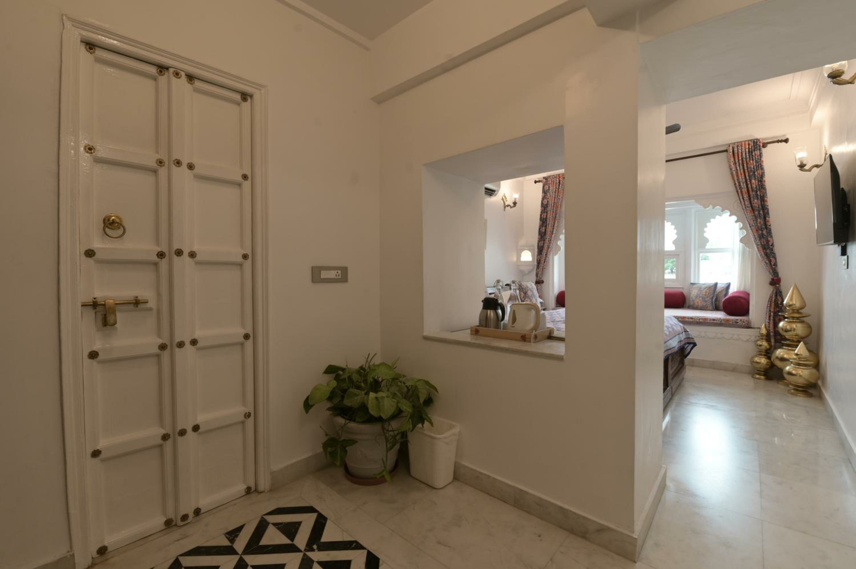 Heritage Room Lake Facing: Avail 15% Discount on all restaurant bills,50% Discount on any spa services (Valid for stay till 30th September 2025) 