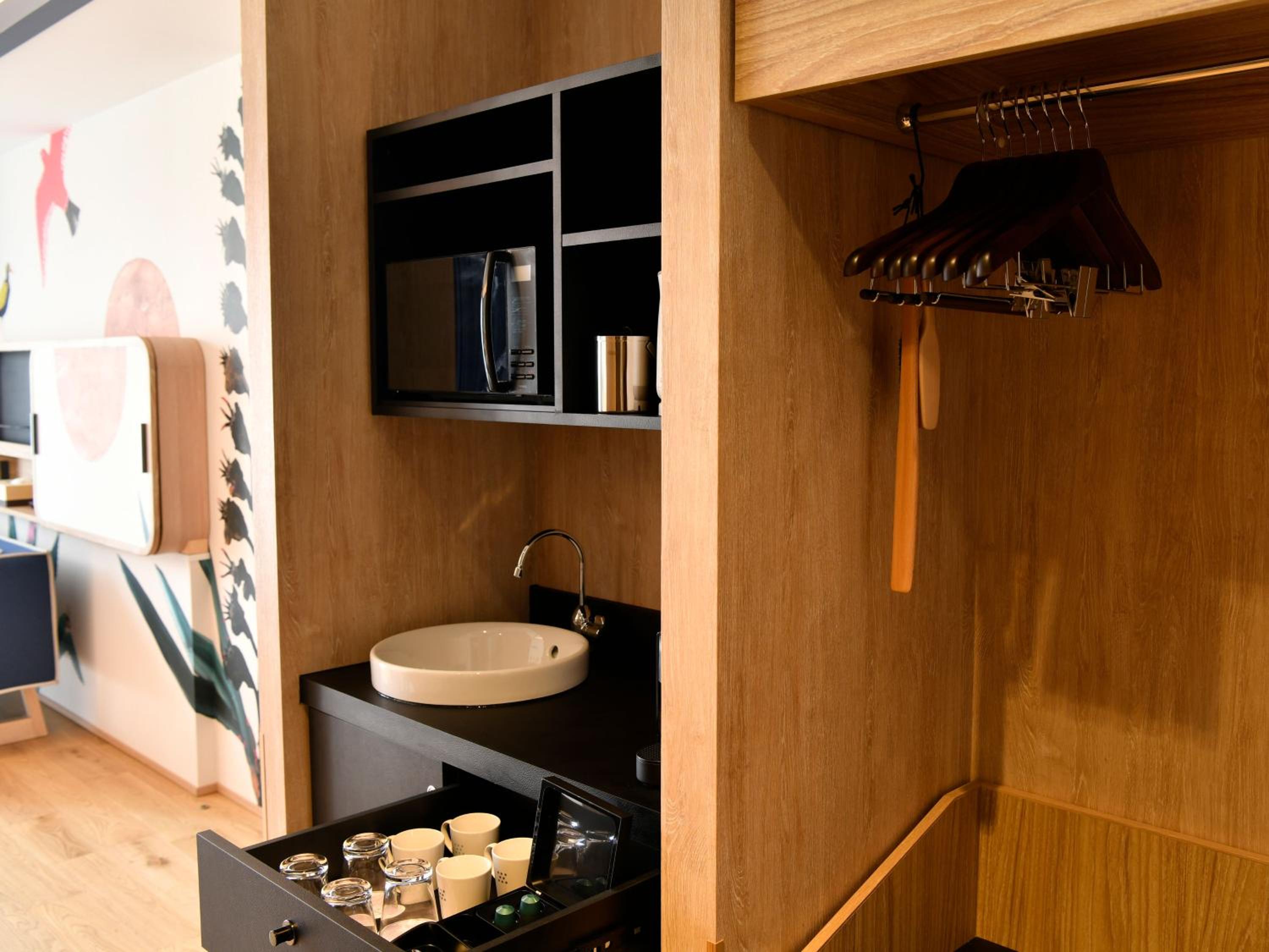 Family Room with Nature