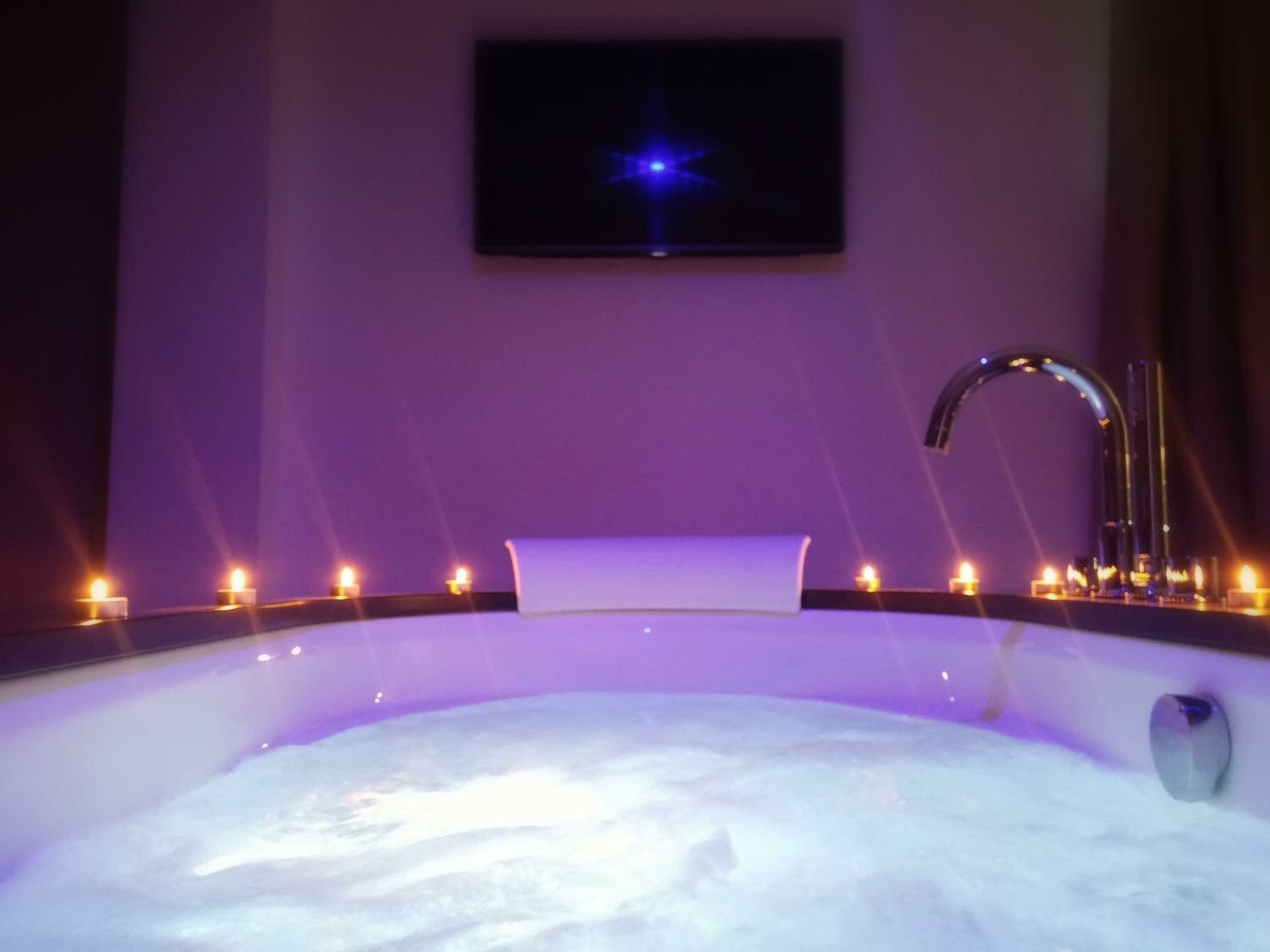Superior Double Room with Hot Tub  and Terrace