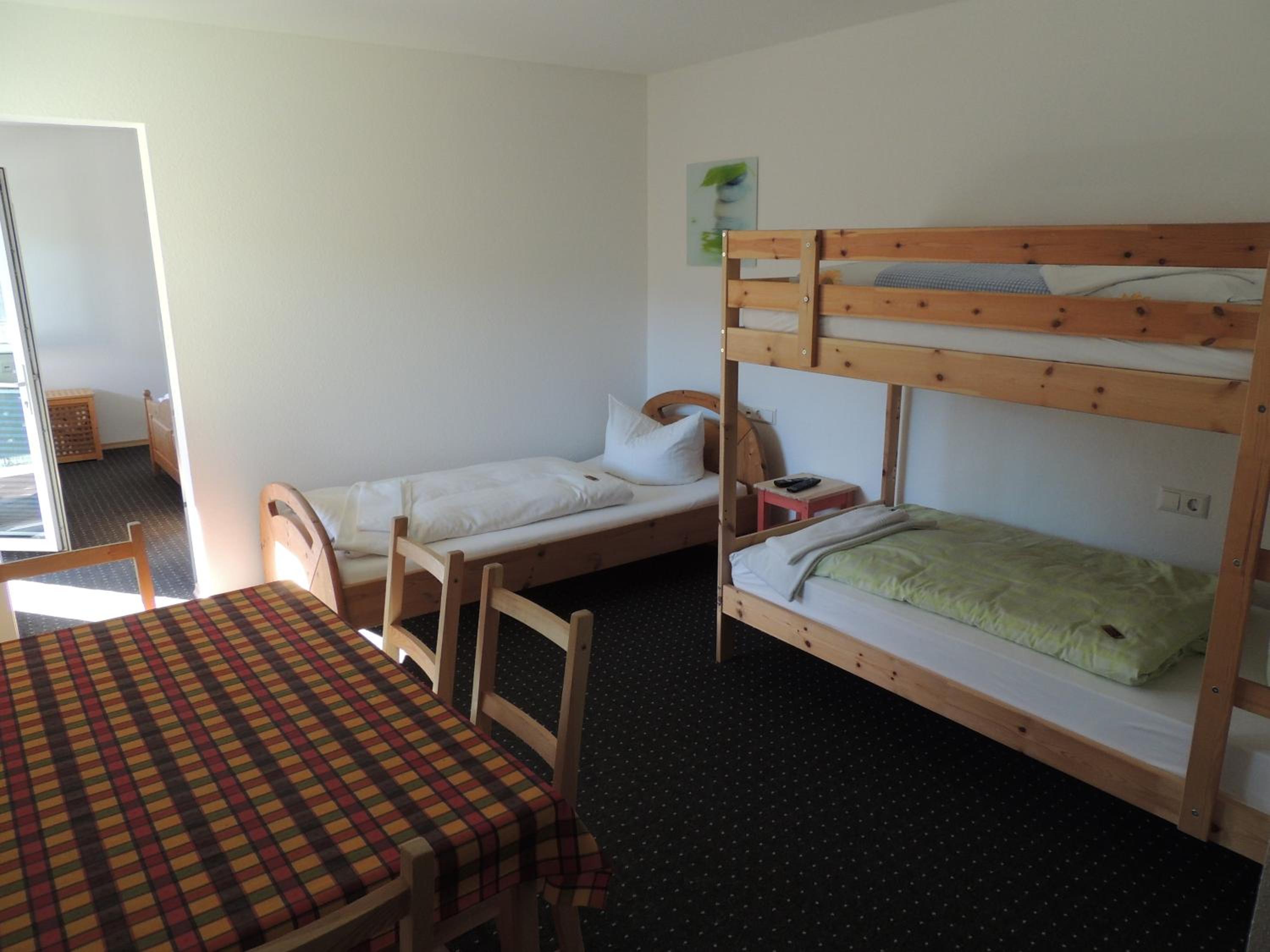 Family Two-Bedroom Suite (6 people)