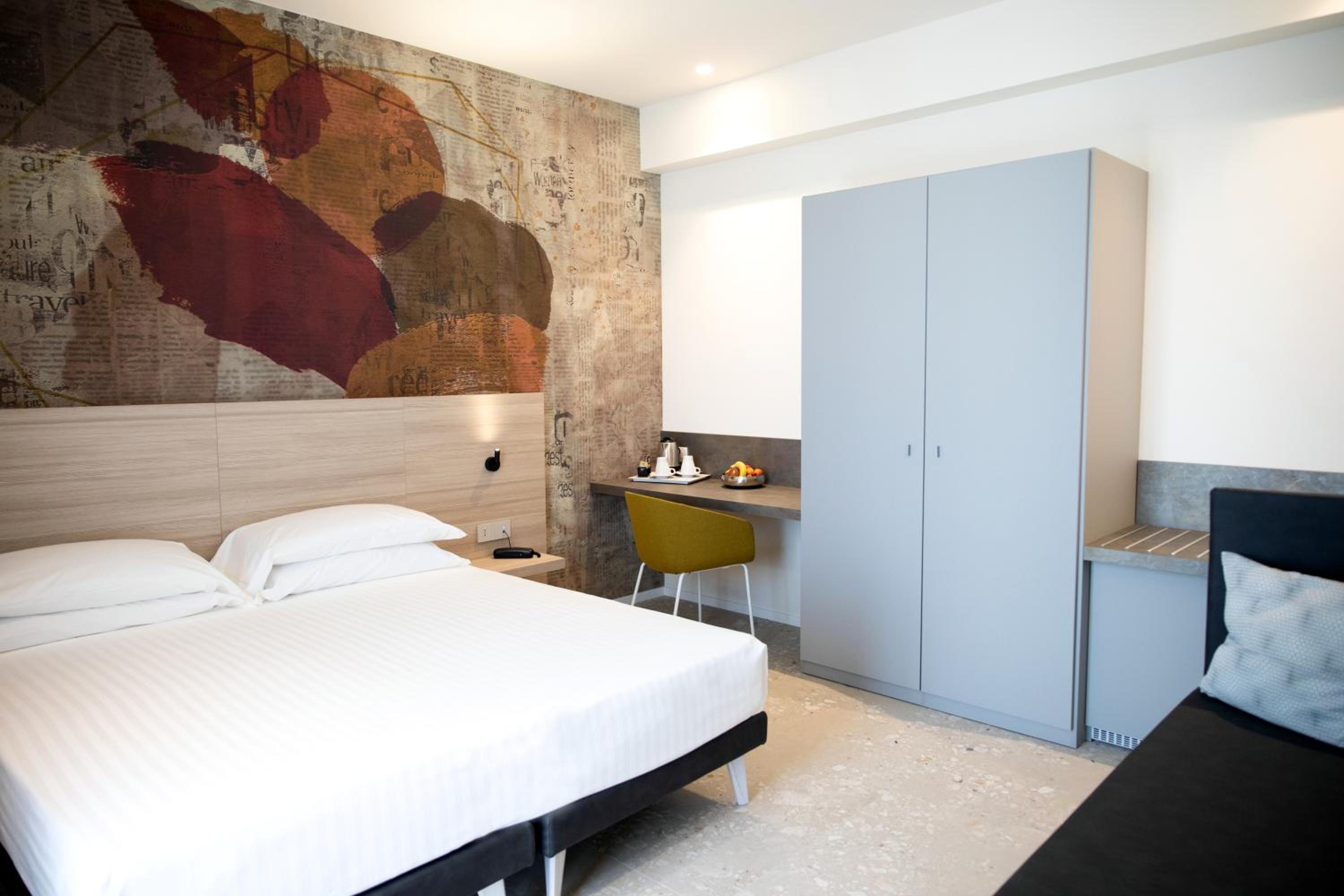 Superior Room with Side Sea View