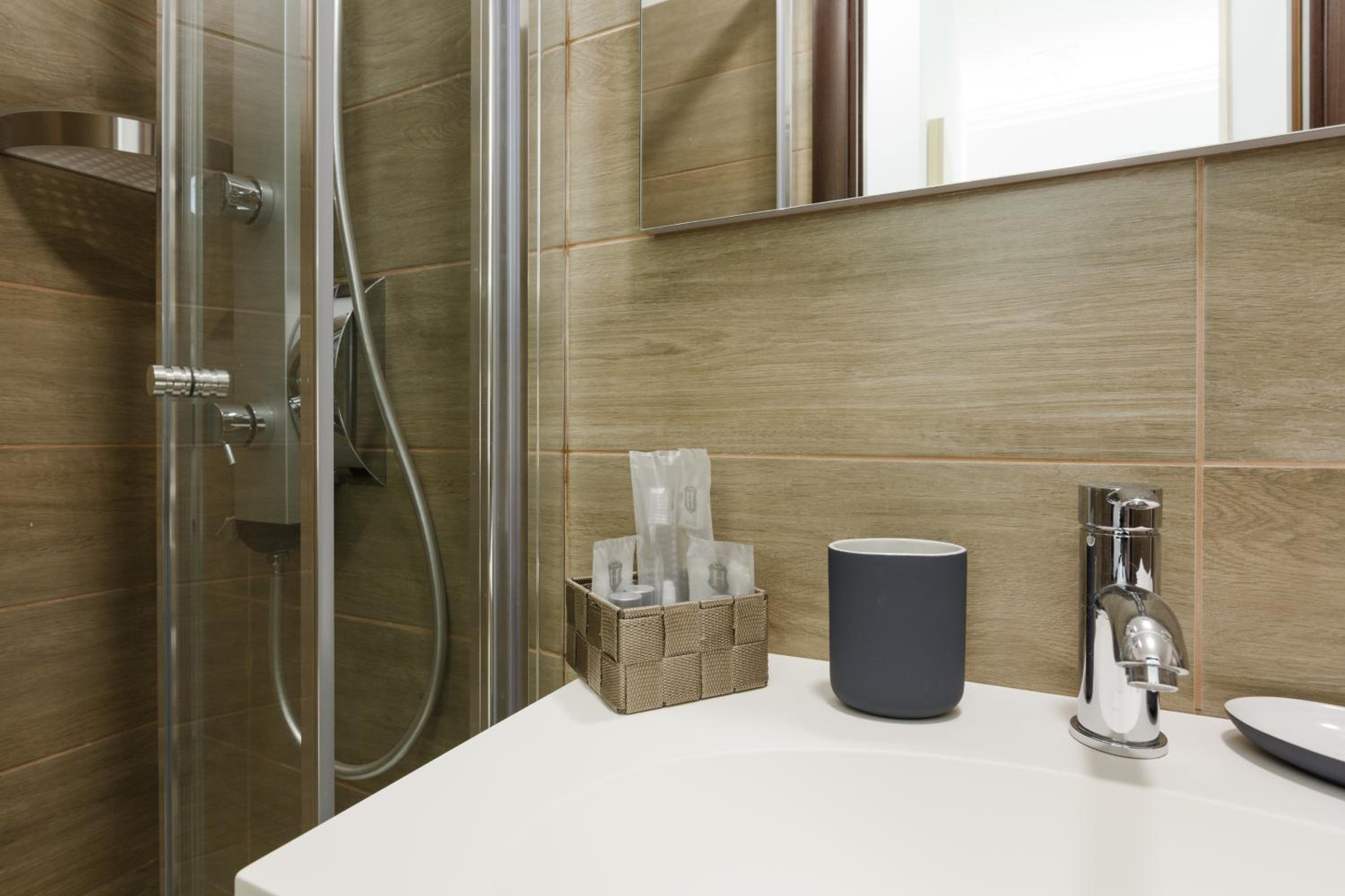 Deluxe Double or Twin Room with Garden View