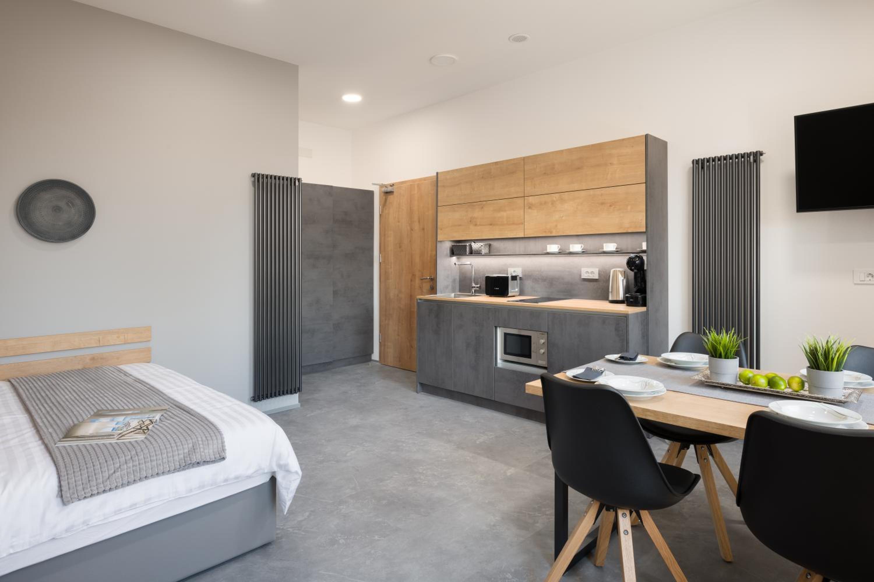 Premium Studio with Street View (#8)