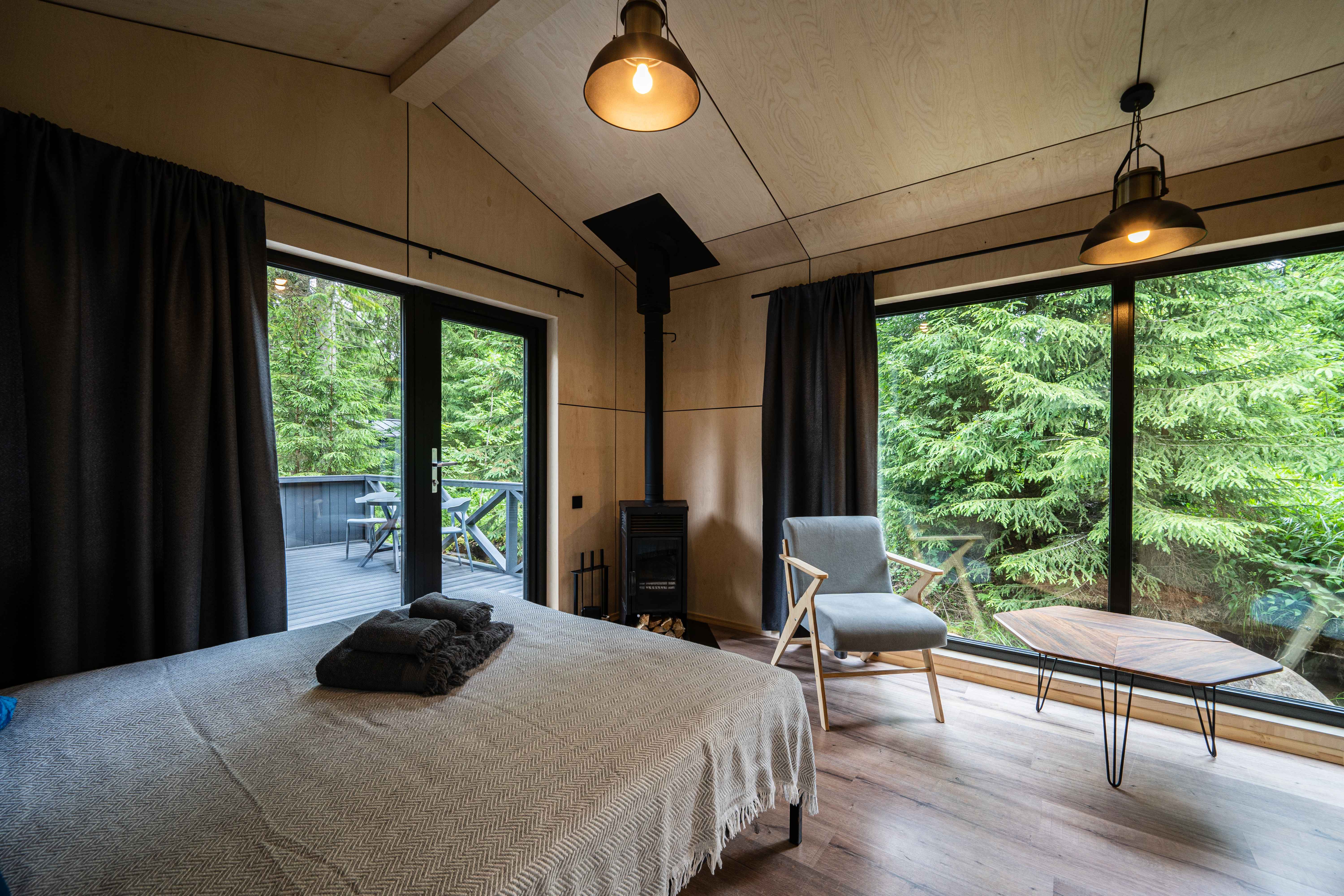 Коттедж №14 Заезд: 15:00 Выезд: 13:00