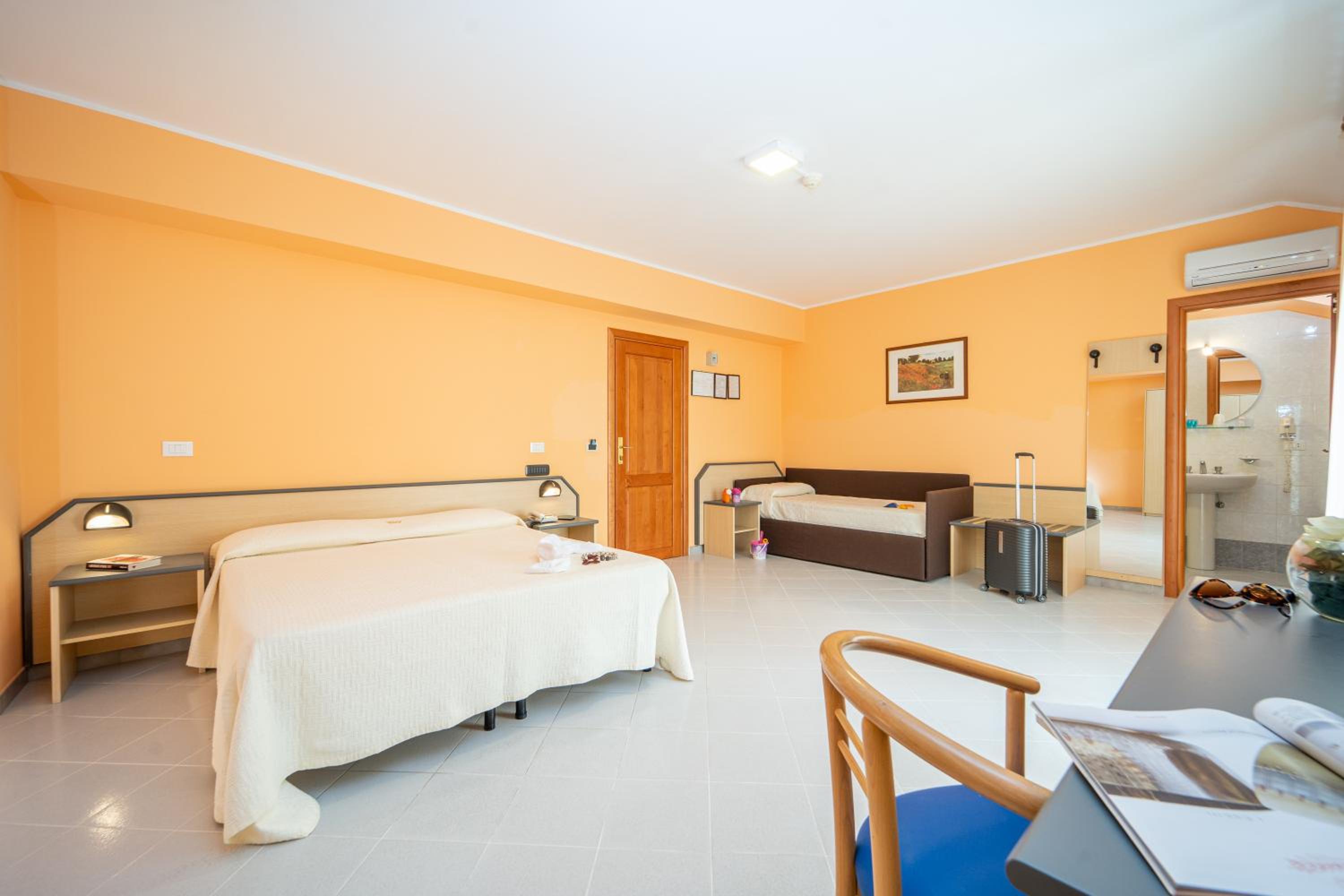Standard Quadruple Room