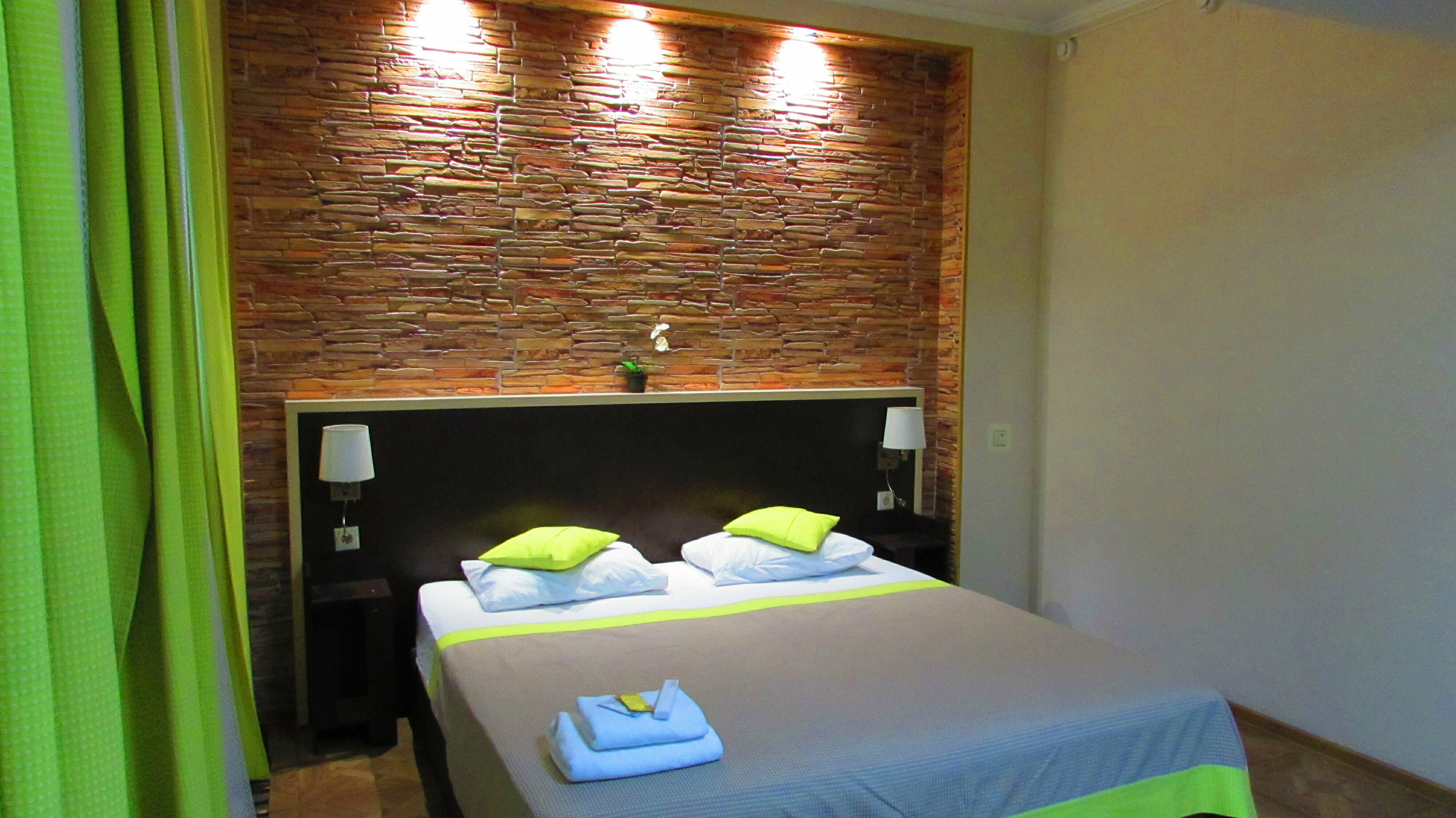 Полулюкс Делюкс