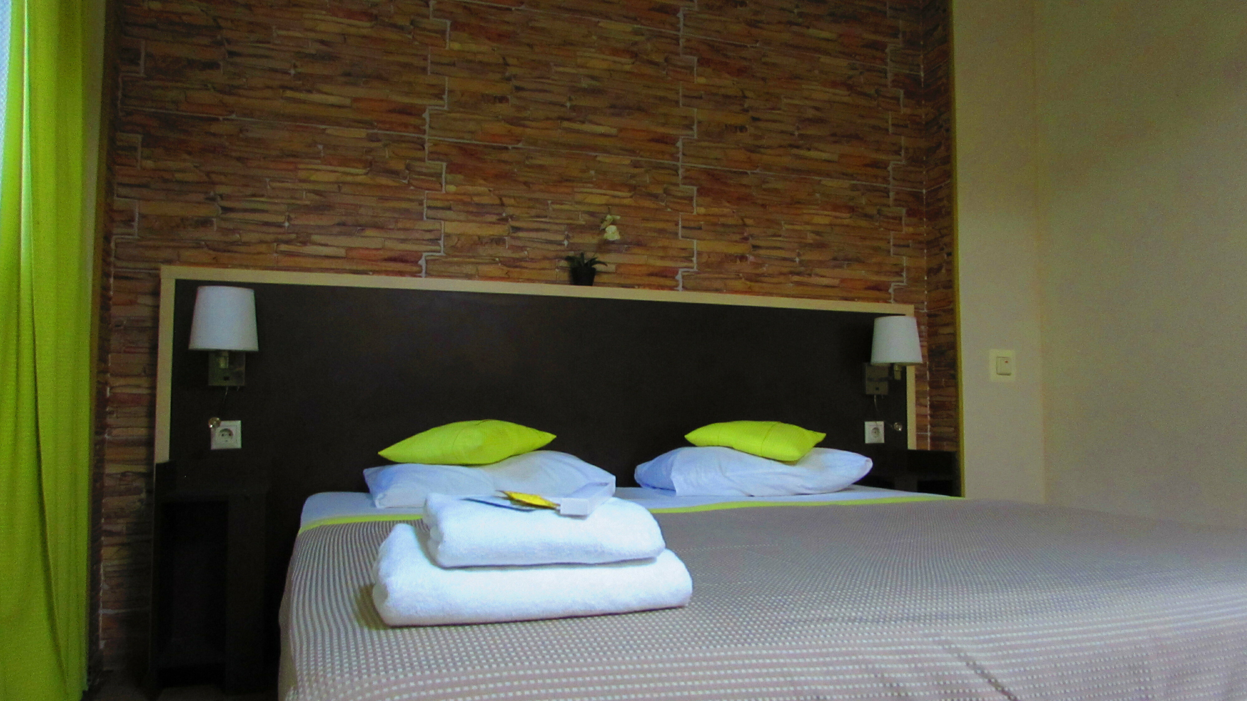 Полулюкс Делюкс