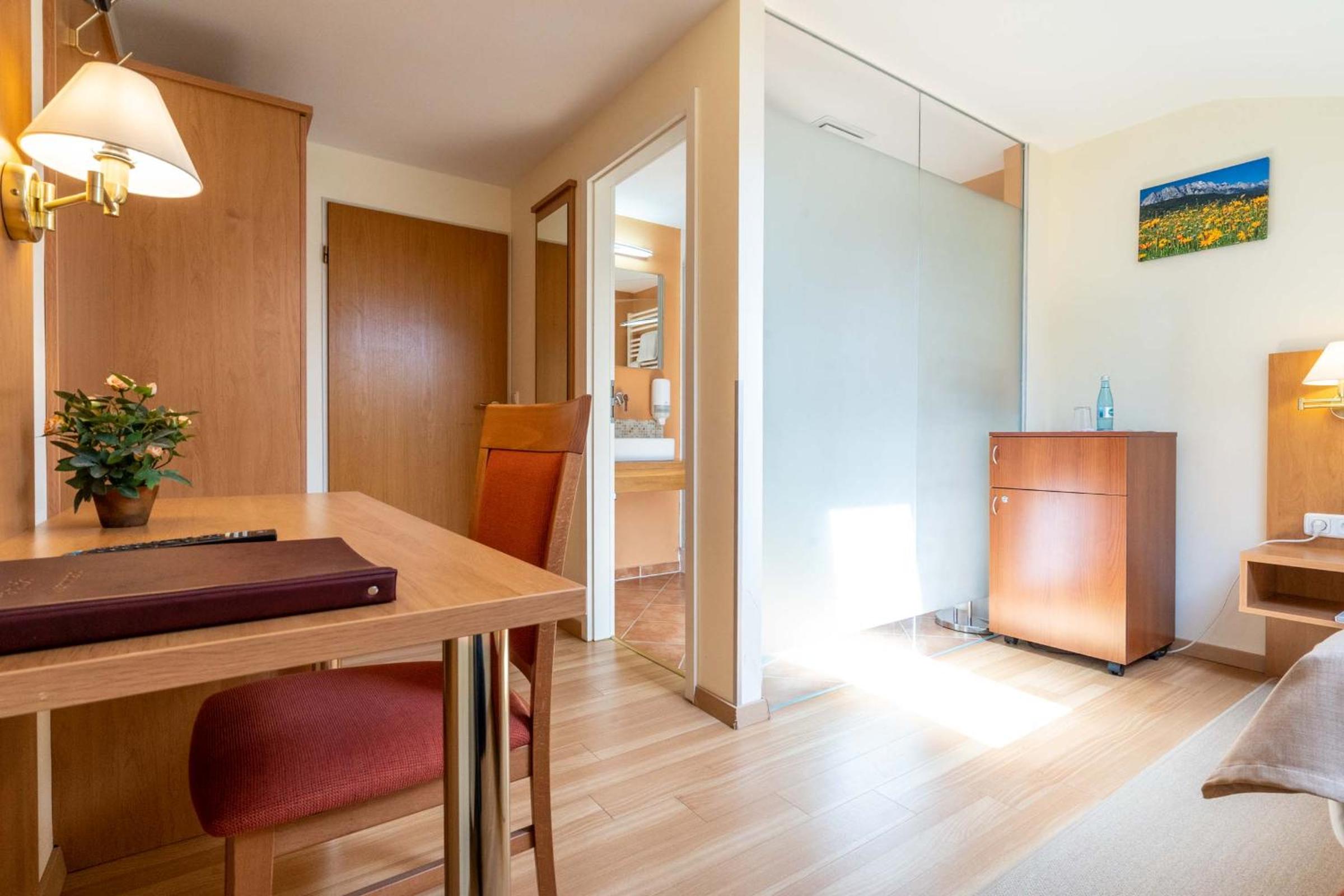 Standard Single Room