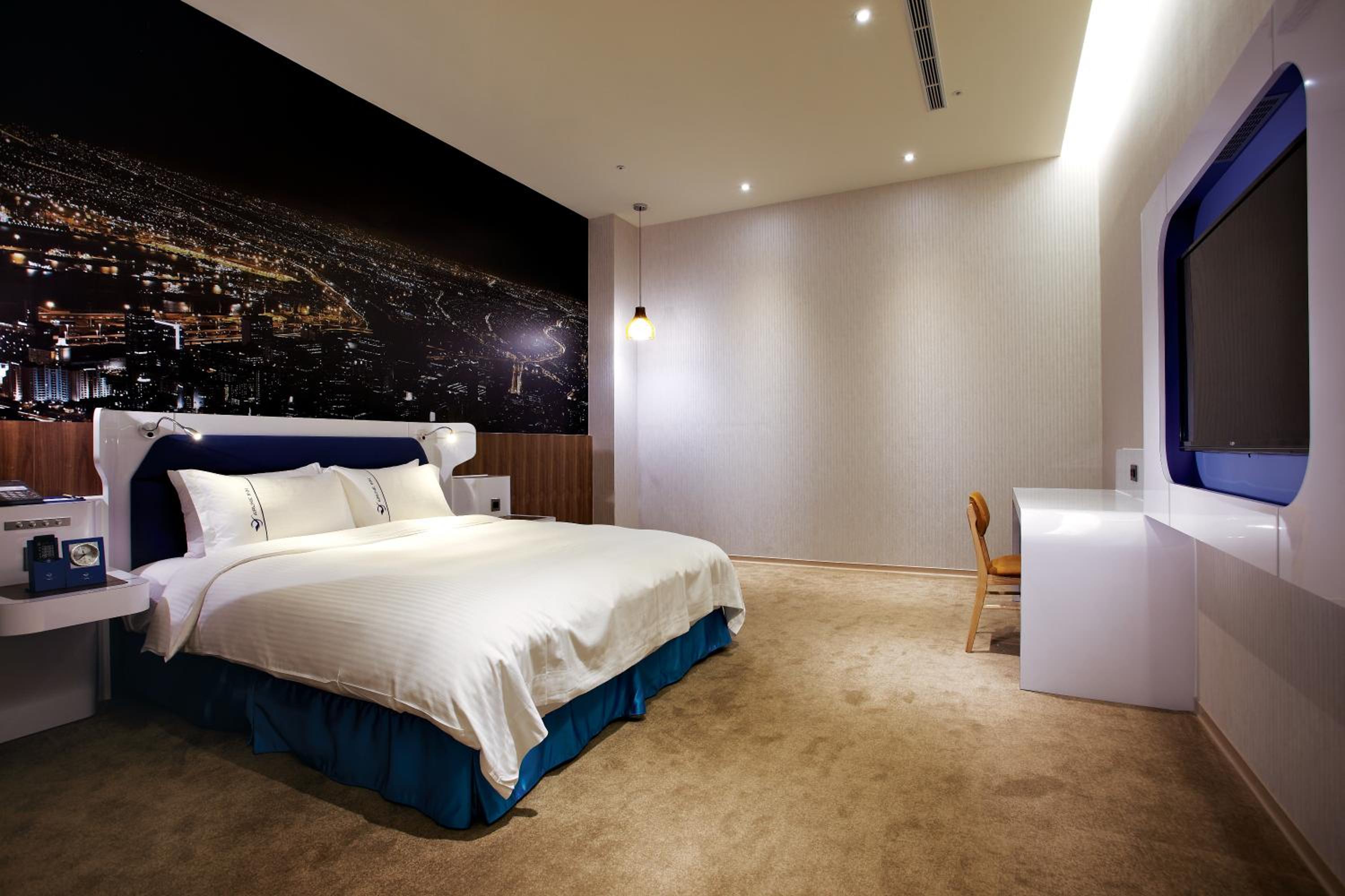 Superior Double Room - No Window