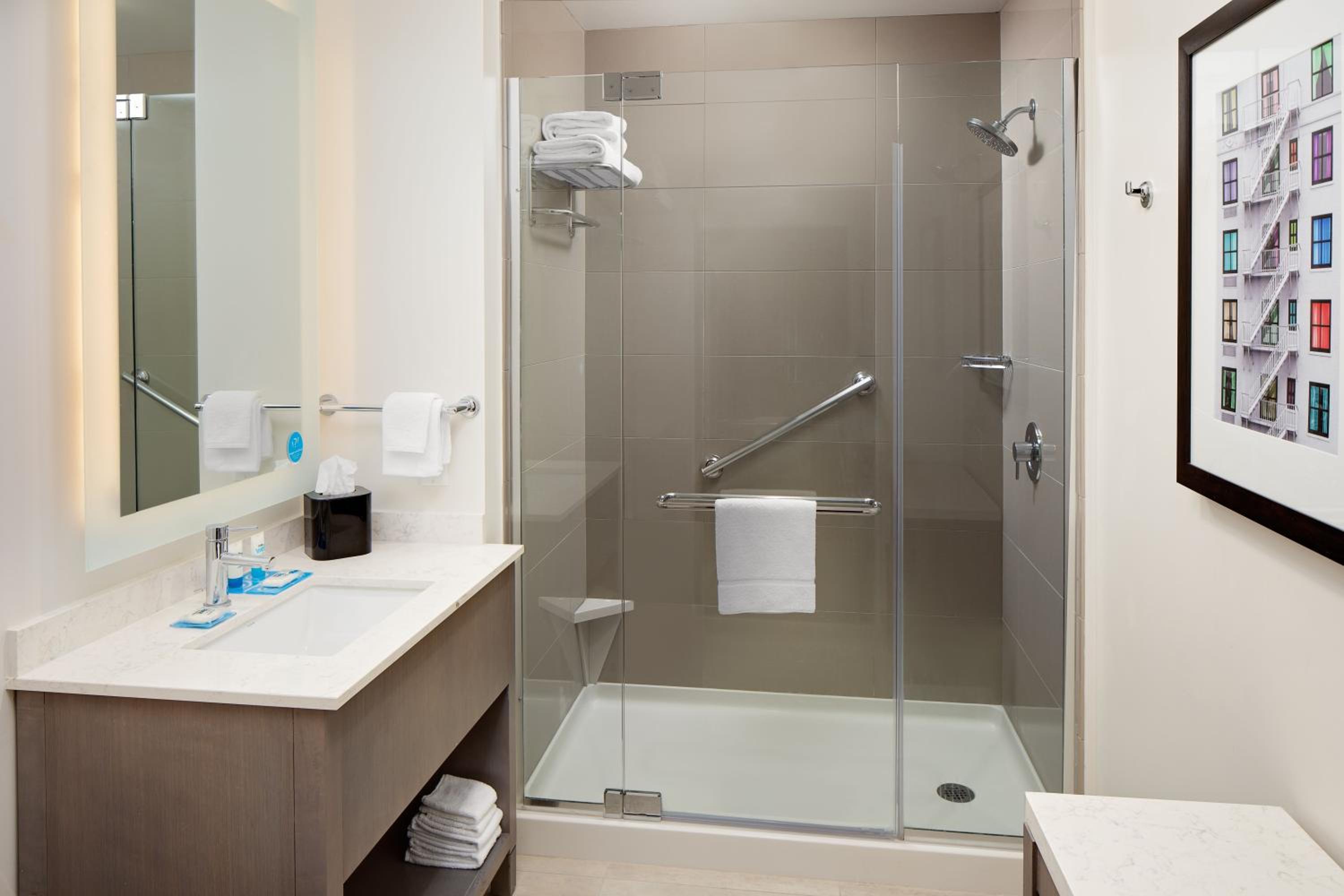 One-Bedroom Fitness Suite