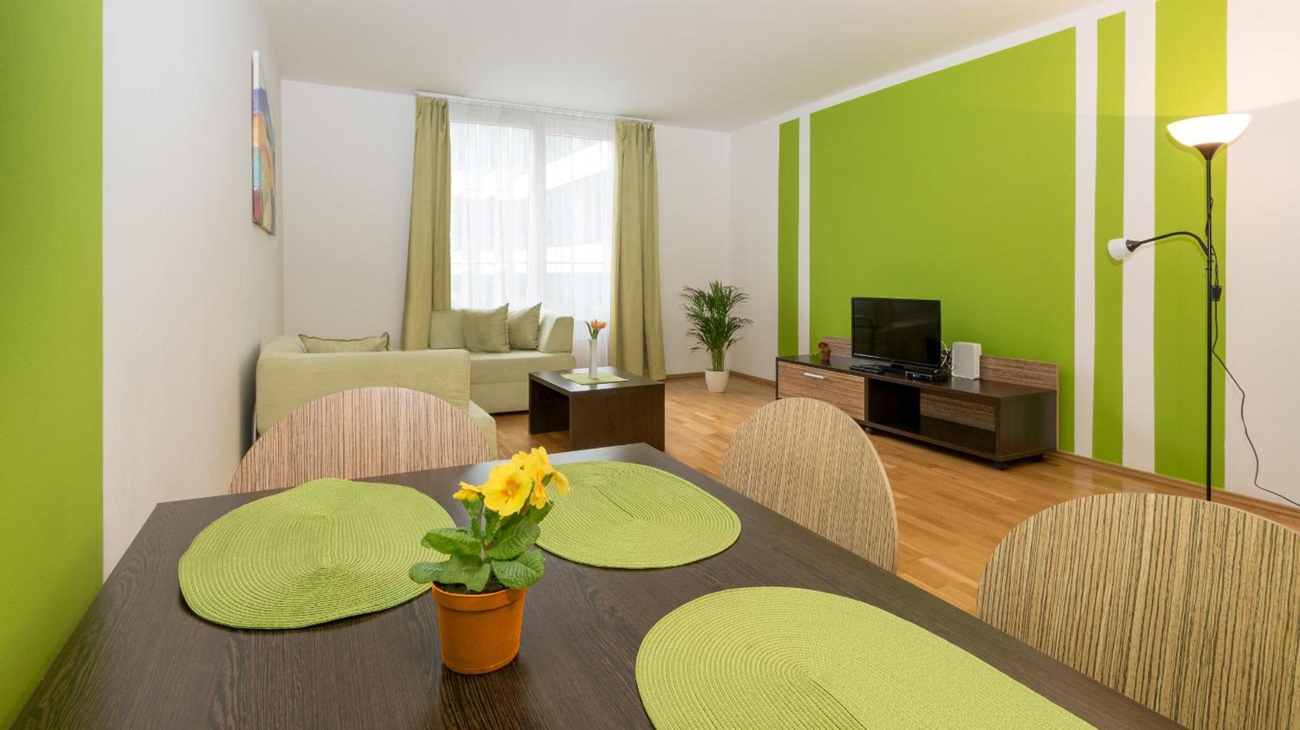 One-Bedroom Apartment (4 Adults)