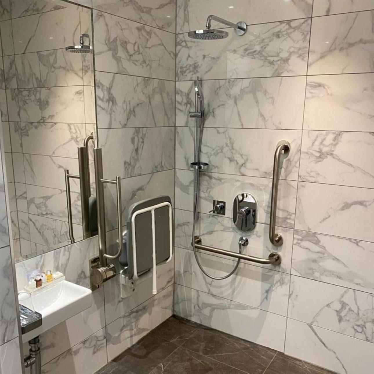 Accessible Room - Deluxe Double or Twin