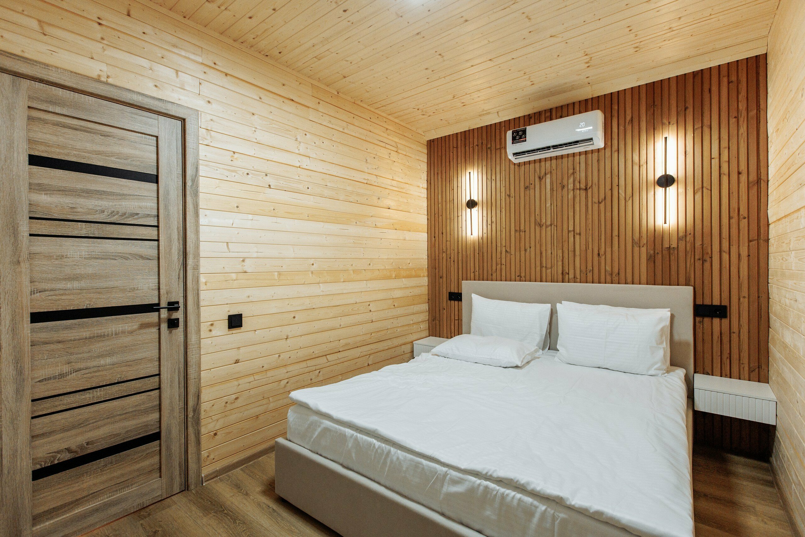 Коттедж четырехместный с видом на море и горы