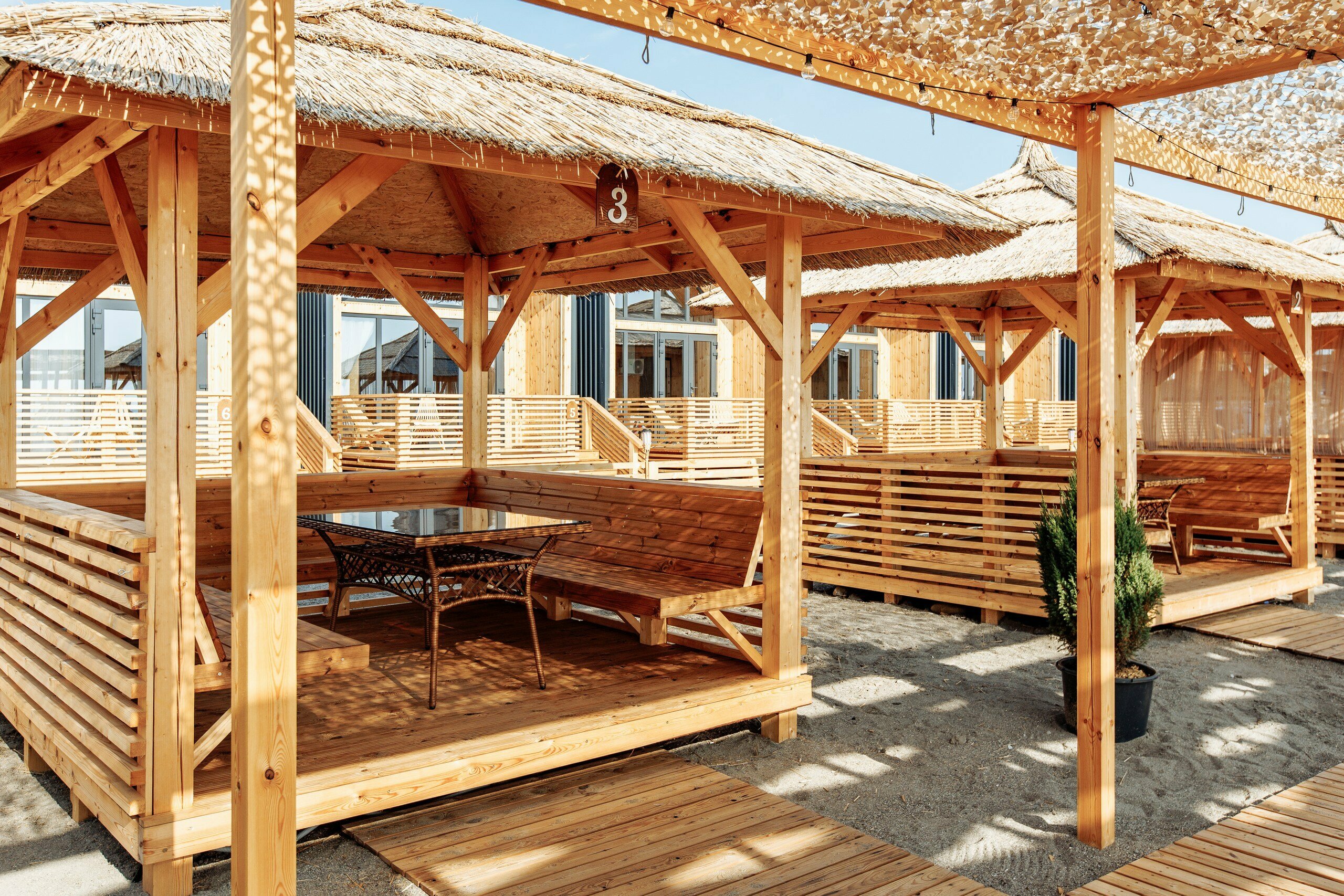 Коттедж четырехместный с видом на море и горы