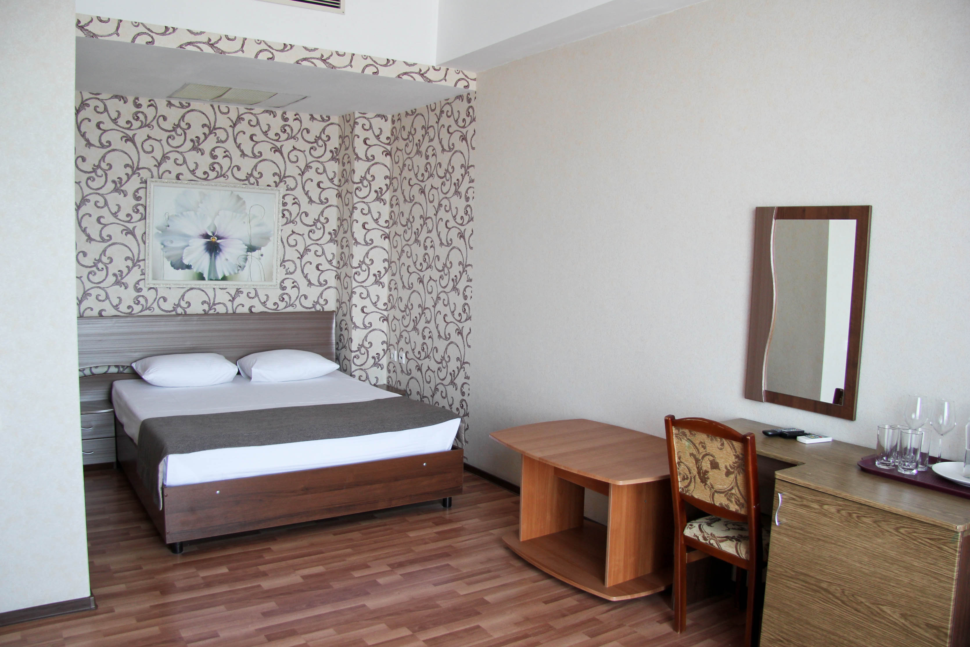 Полулюкс 2-х комнатный с видом на море